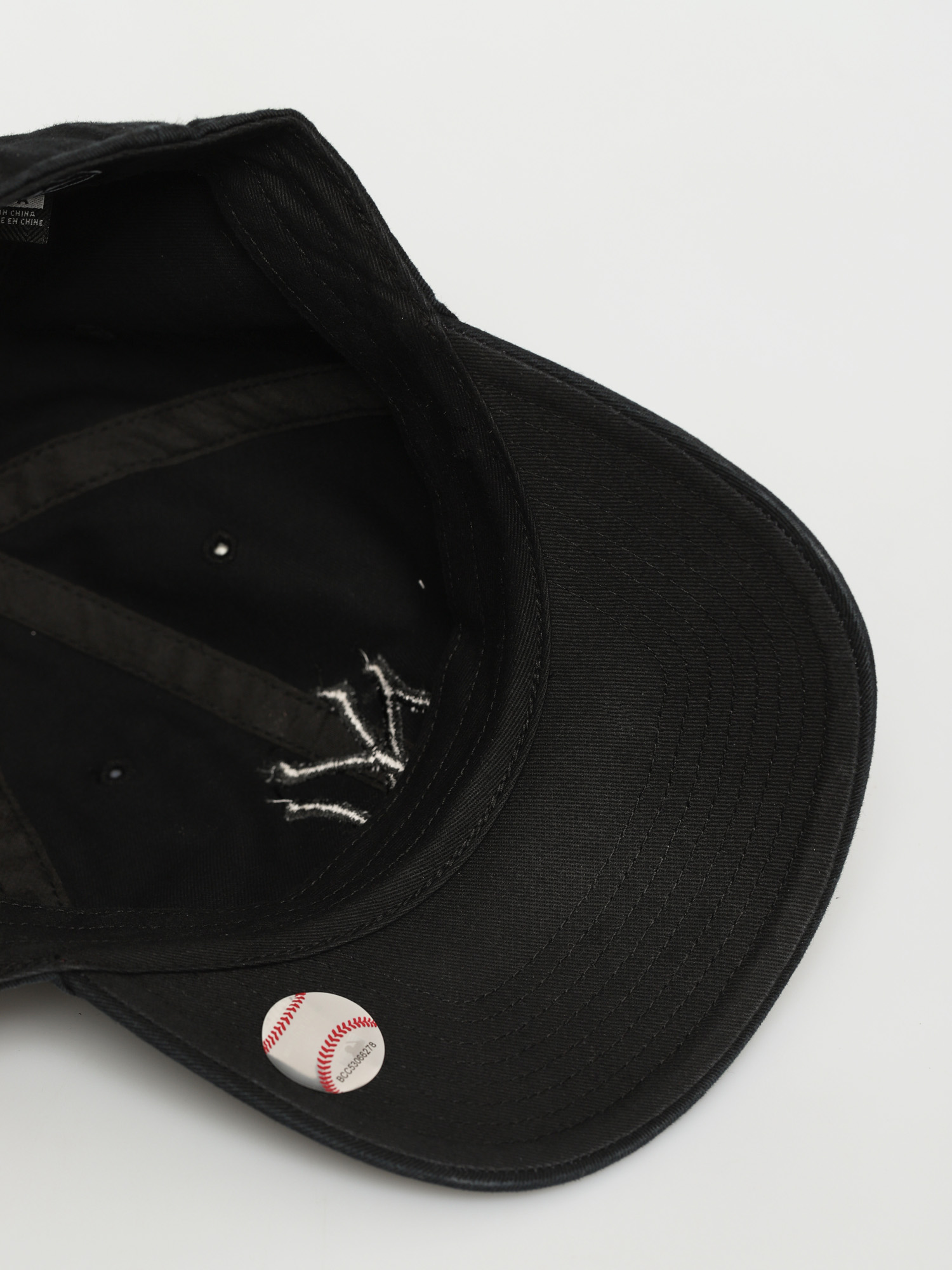 Kšiltovka  47 Brand New York Yankees ZD (all black)