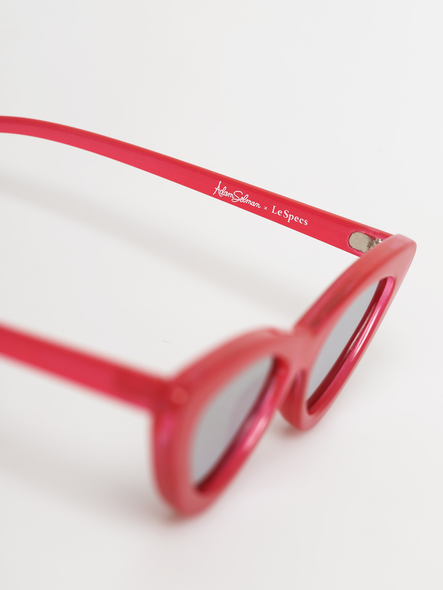 Sluneční brýle Le Specs X Adam Selman The Last Lolita (opaque red)