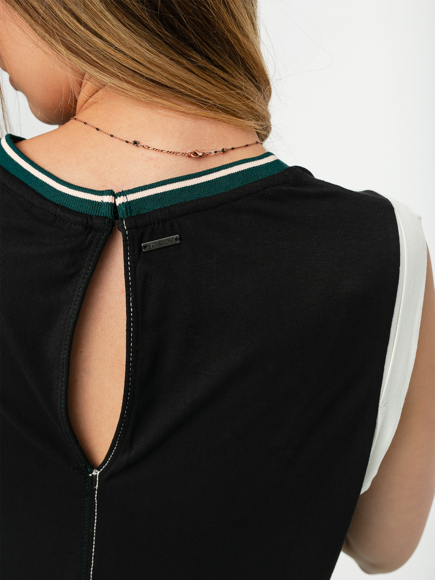 Šaty  Volcom Ivol 2 Wmn (black)