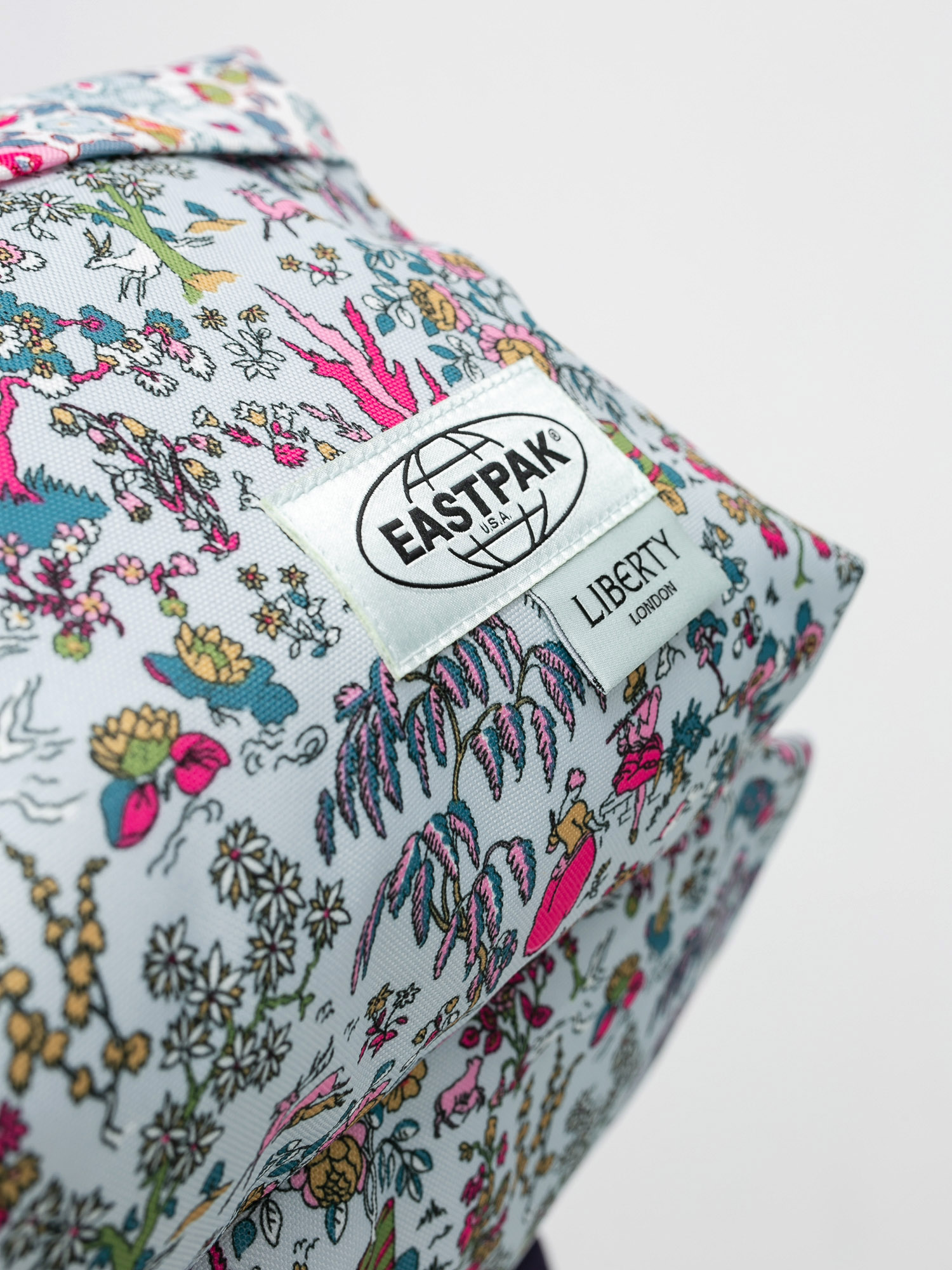 Batoh Eastpak x Liberty London Padded Pak R (liberty light)