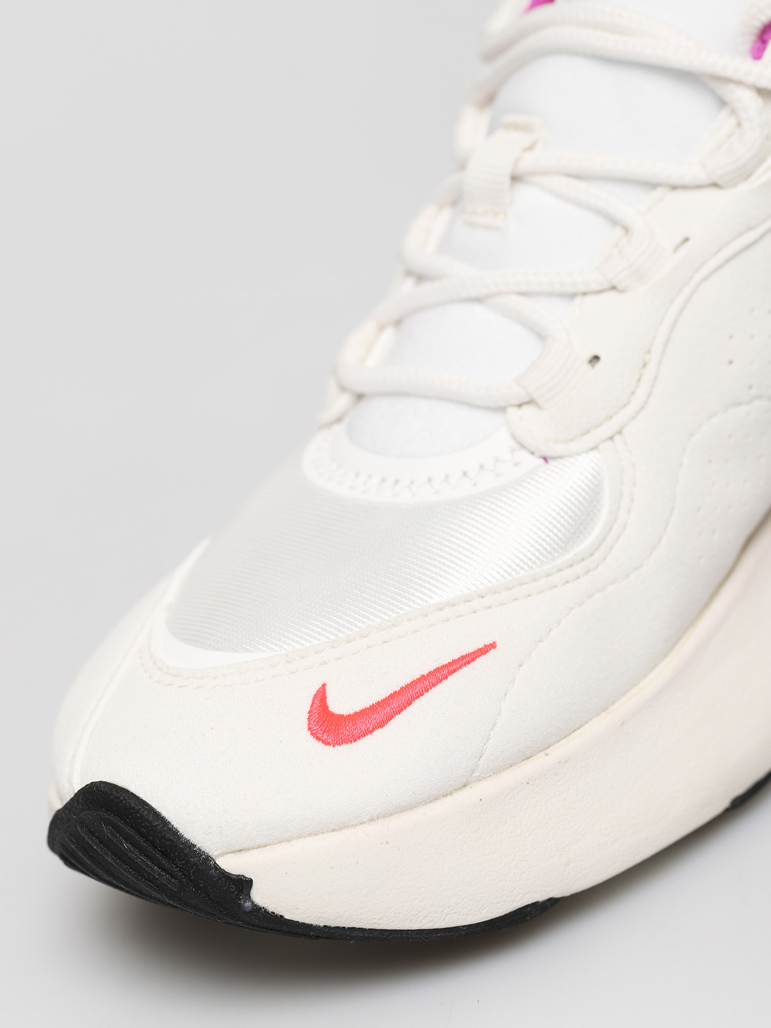 Boty Nike Air Max Verona Wmn (summit white/laser crimson sail magenta)