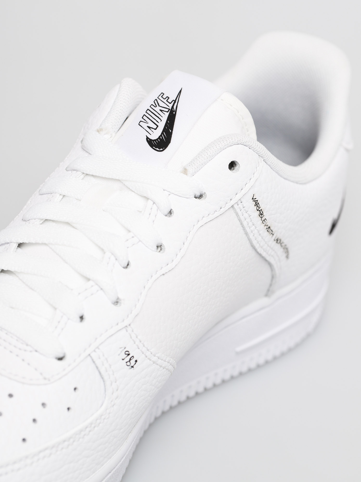 Boty Nike Air Force 1 Lv8 Utility (white/black white)