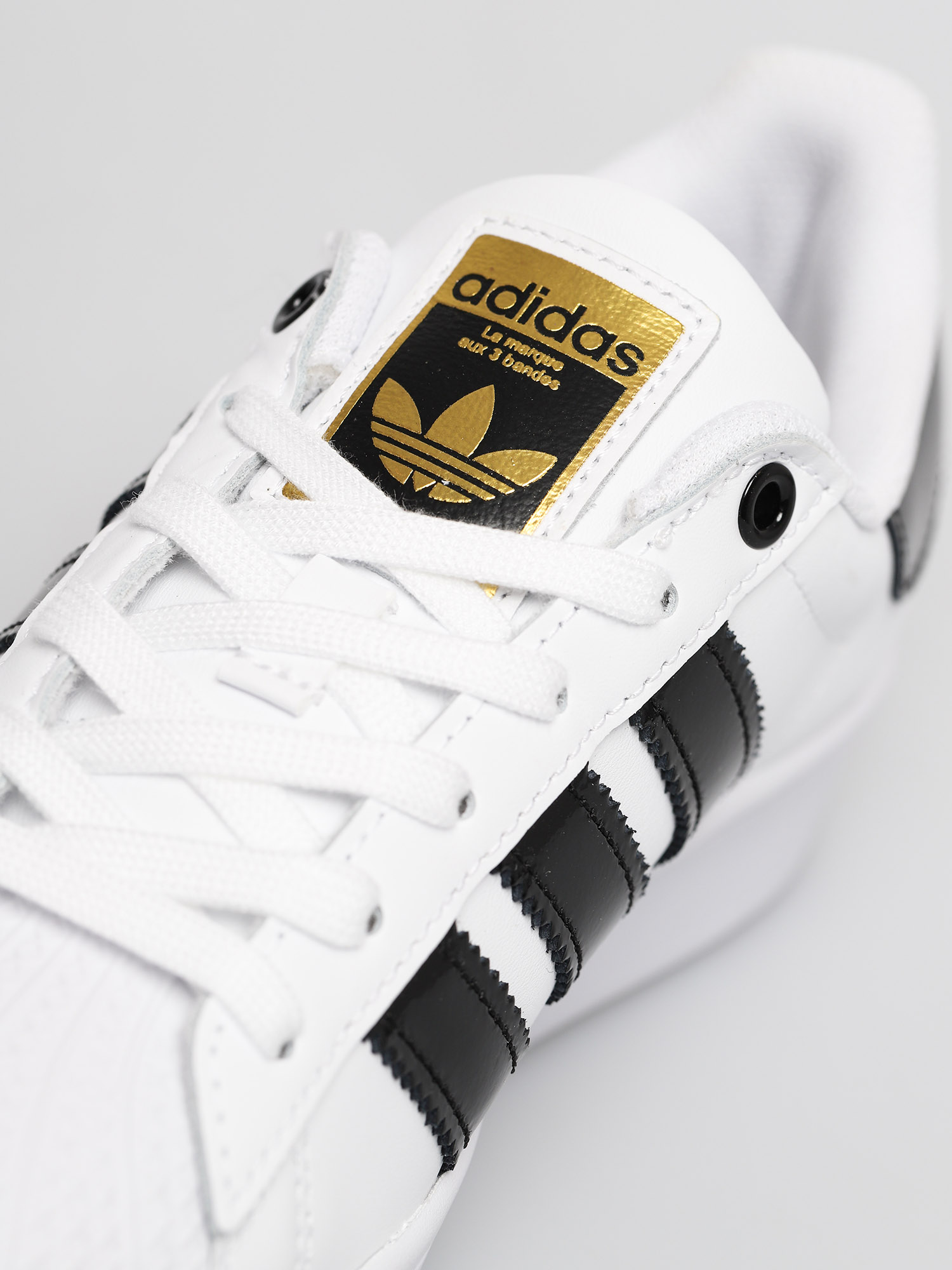 Boty adidas Originals Superstar Bold Wmn (ftwwht/cblack/goldmt)