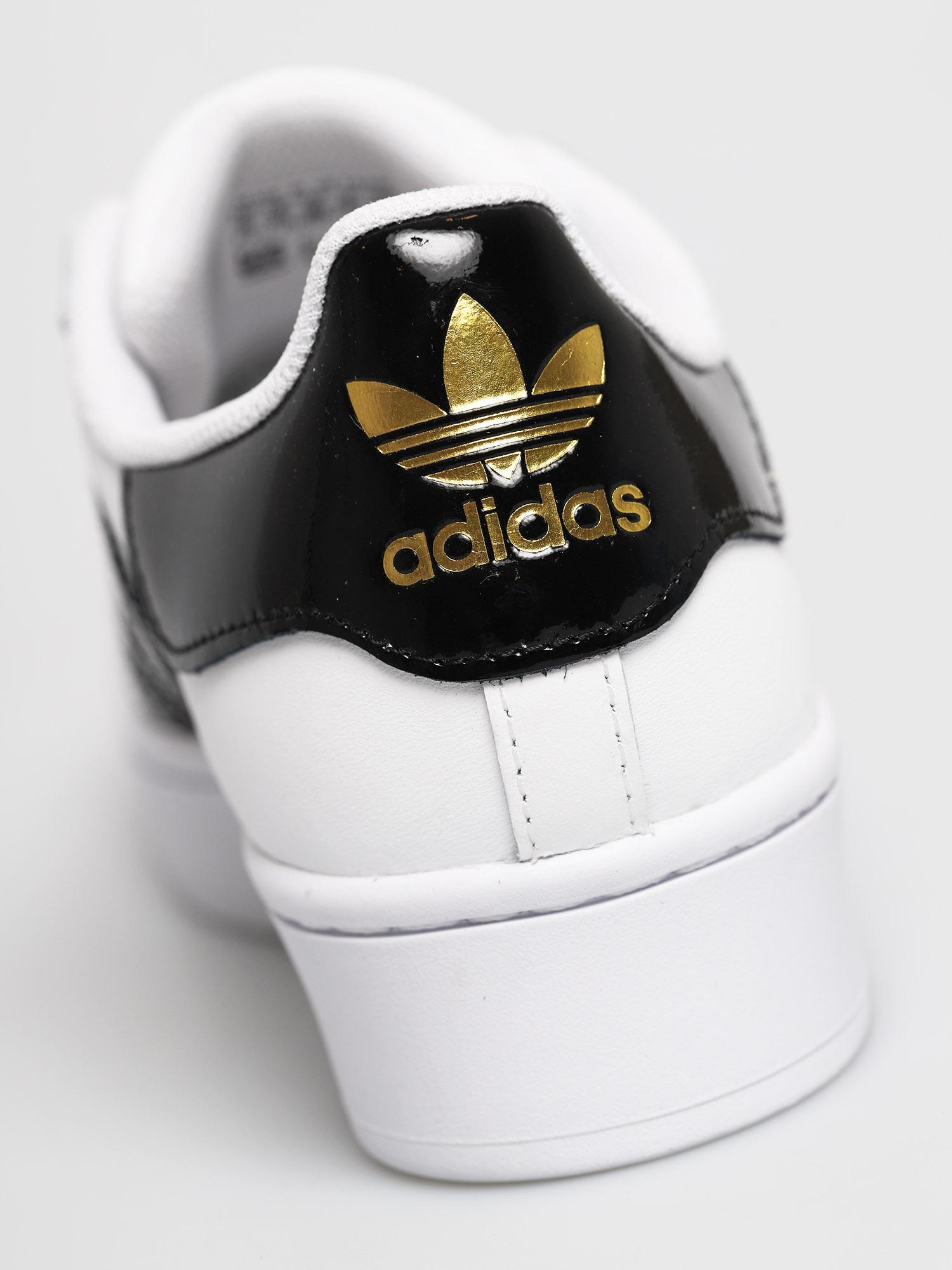 Boty adidas Originals Superstar Bold Wmn (ftwwht/cblack/goldmt)
