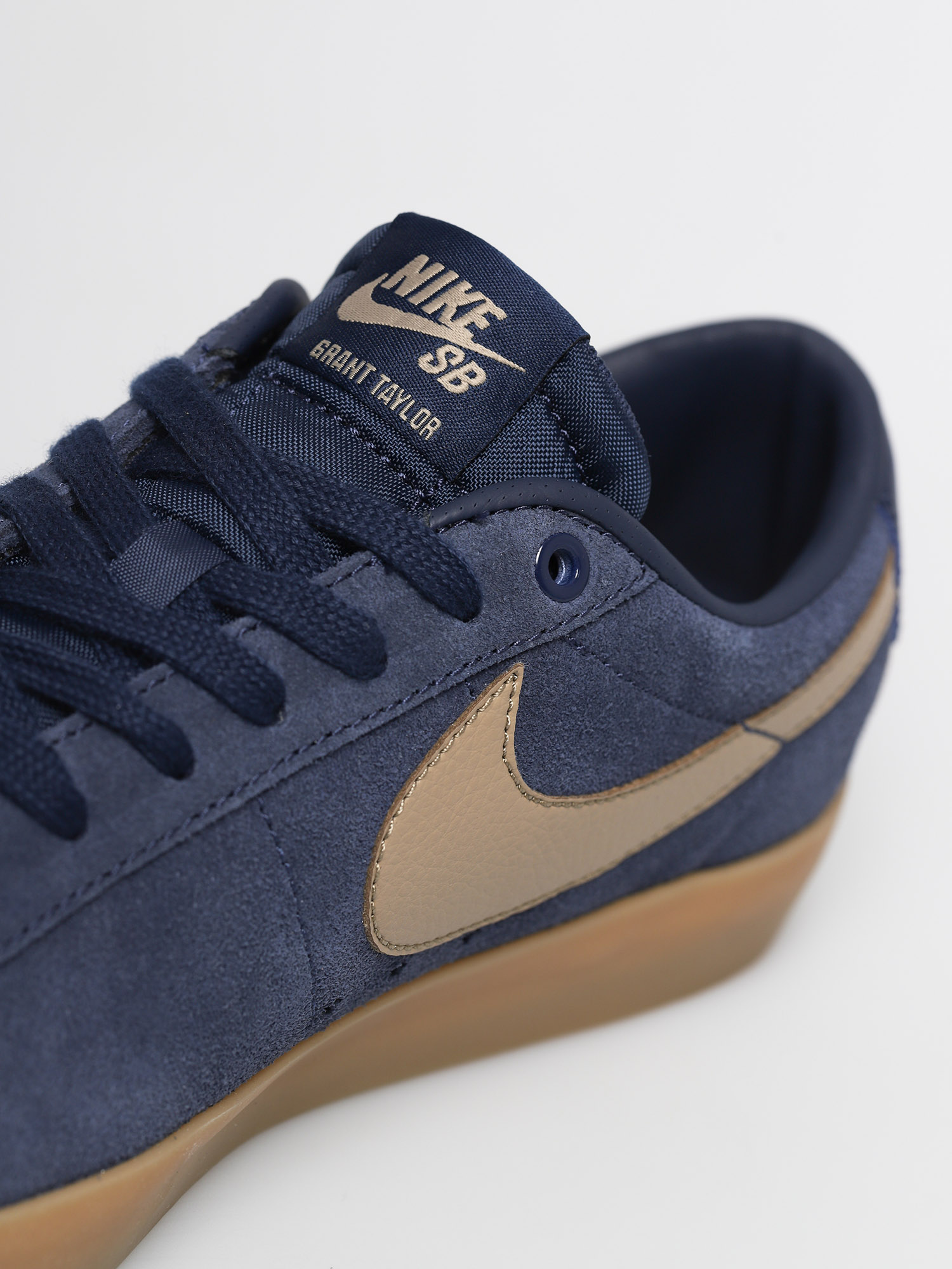 Boty Nike SB Blazer Low Gt (midnight navy/khaki gum light brown)