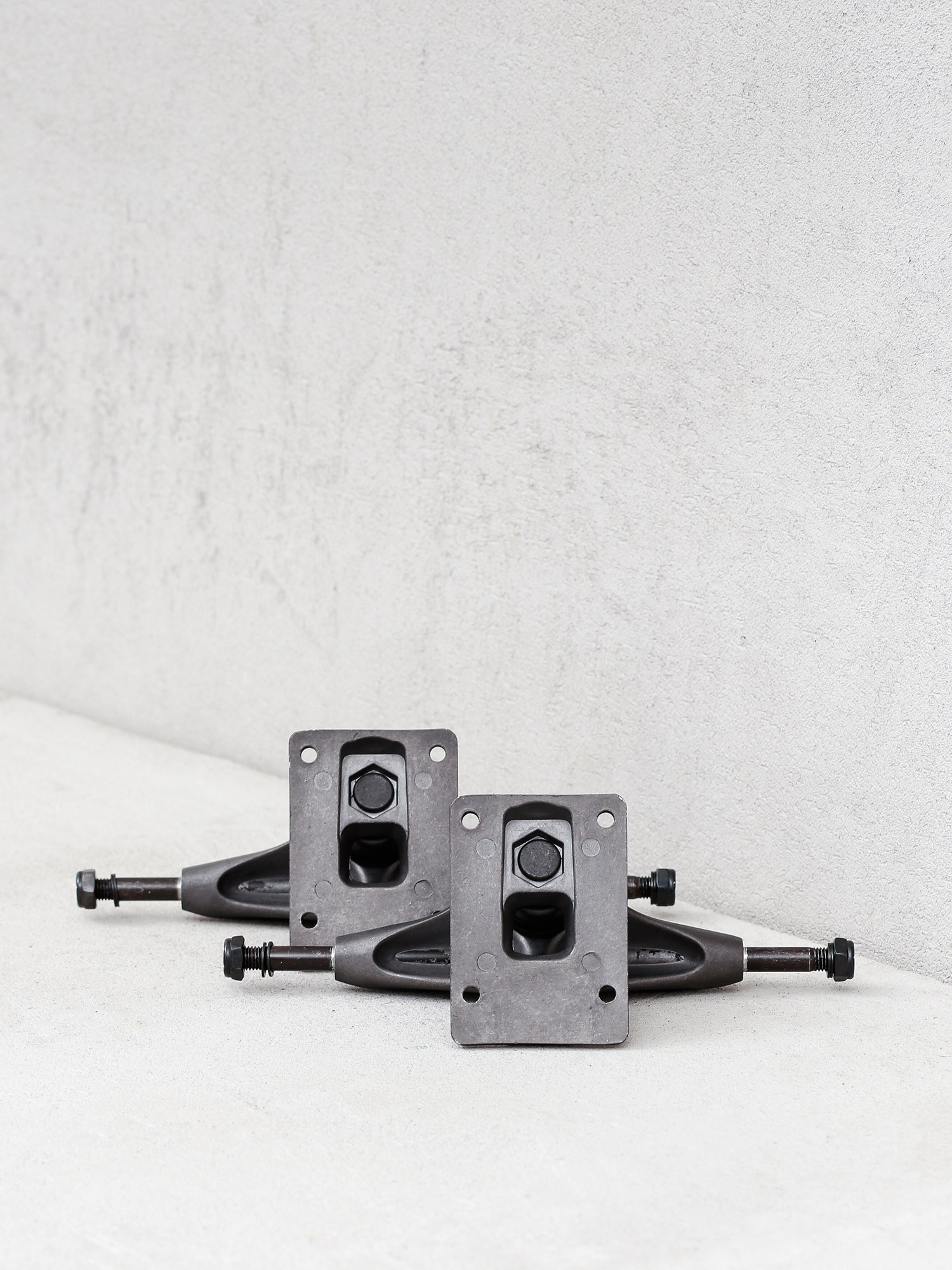 Trucky Globe Slant Standard (black)