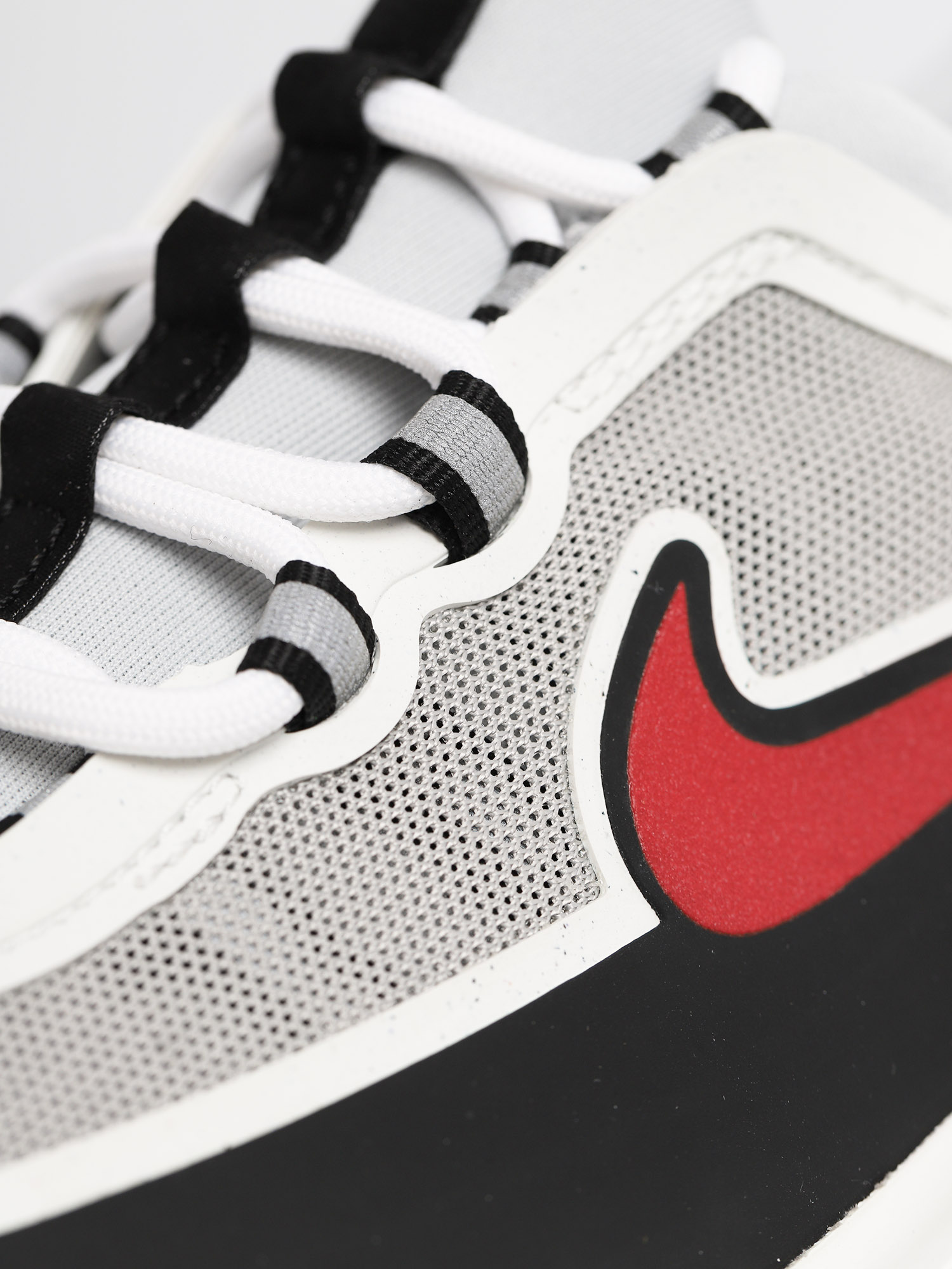 Boty Nike SB Nyjah Free 2 0 (black/sport red metallic silver black)