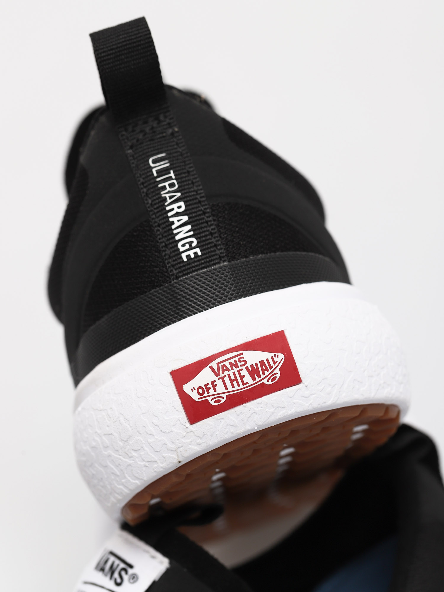 Boty Vans Ultrarange Exo (black)