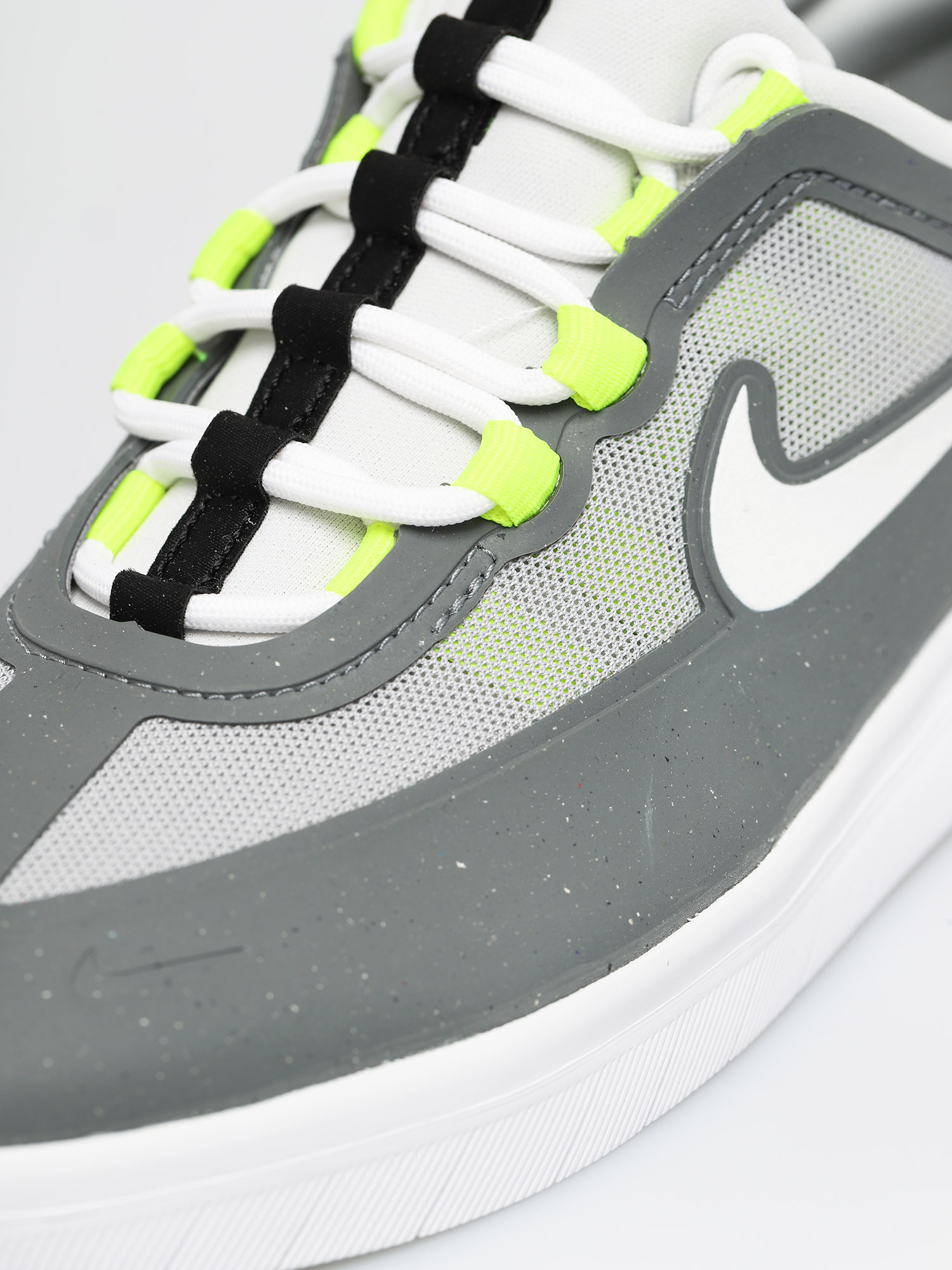 Boty Nike SB Nyjah Free 2 0 (smoke grey/white lt smoke grey)