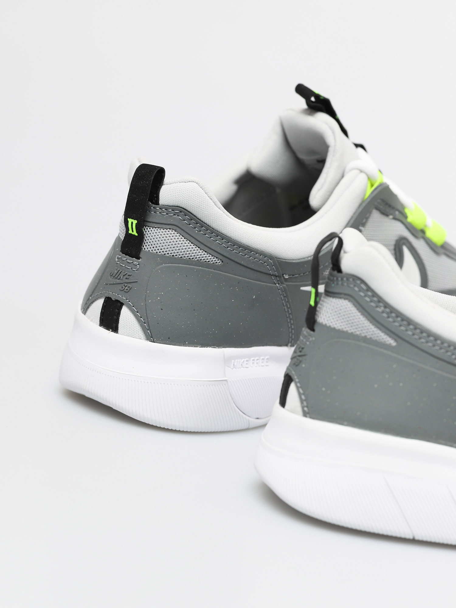 Boty Nike SB Nyjah Free 2 0 (smoke grey/white lt smoke grey)