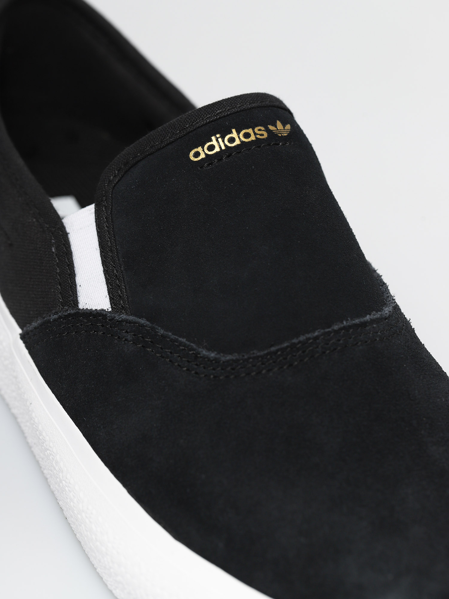 Boty adidas 3Mc Slip (cblack/ftwwht/goldmt)