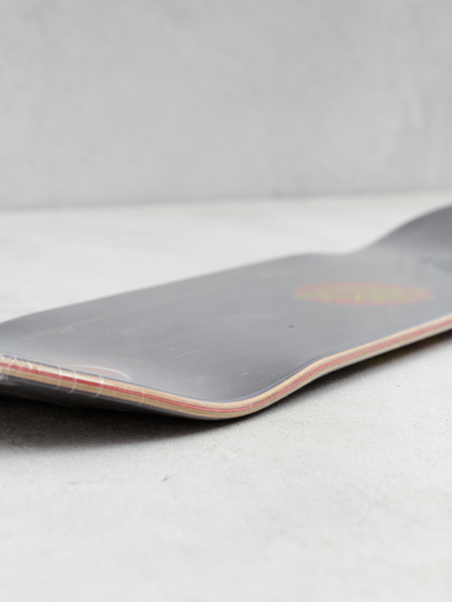 Deska Santa Cruz Classic Dot (black/red/yellow)