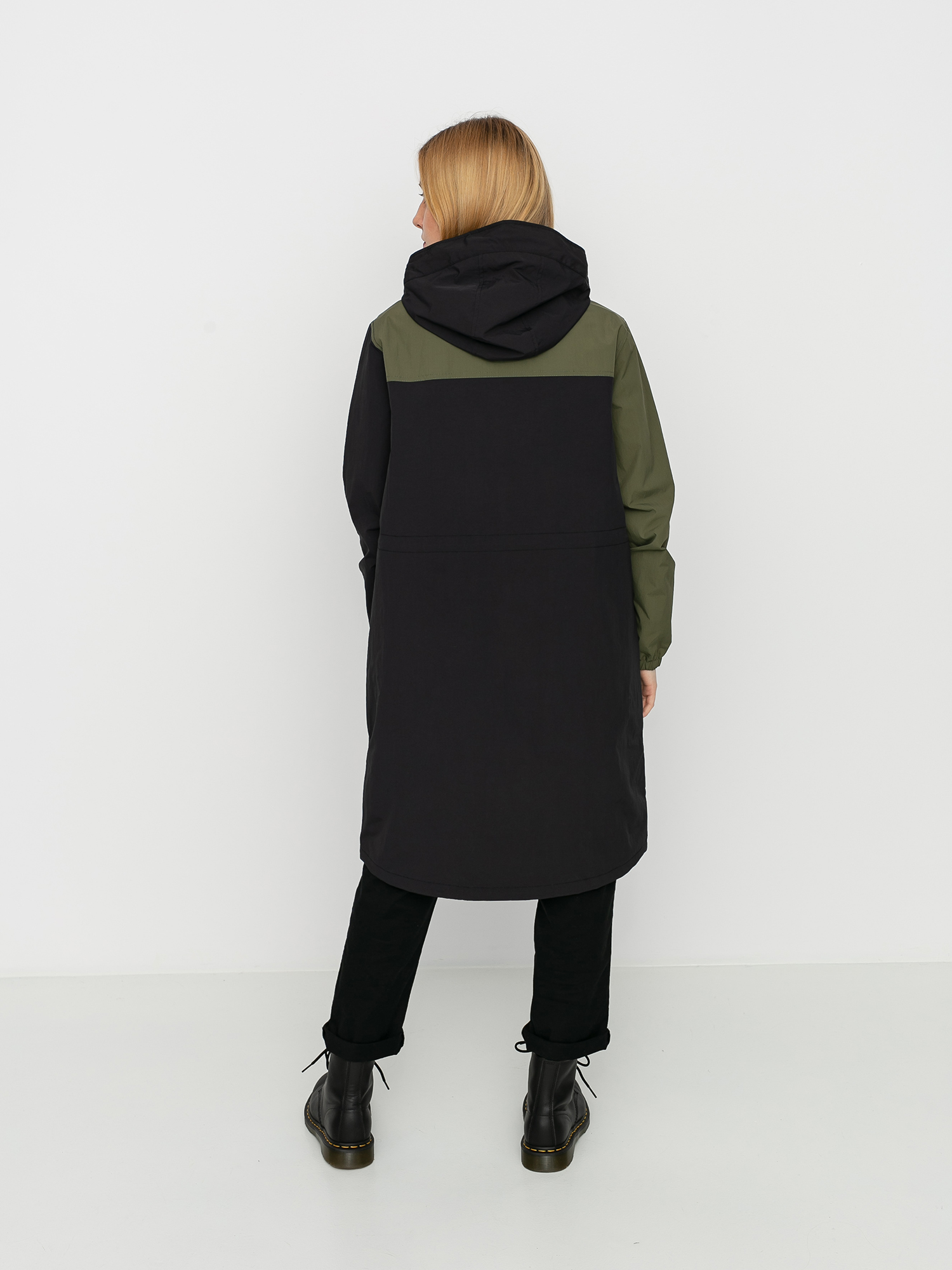 Bunda Vans 66 Supply Long Anorak Mte Wmn (black)