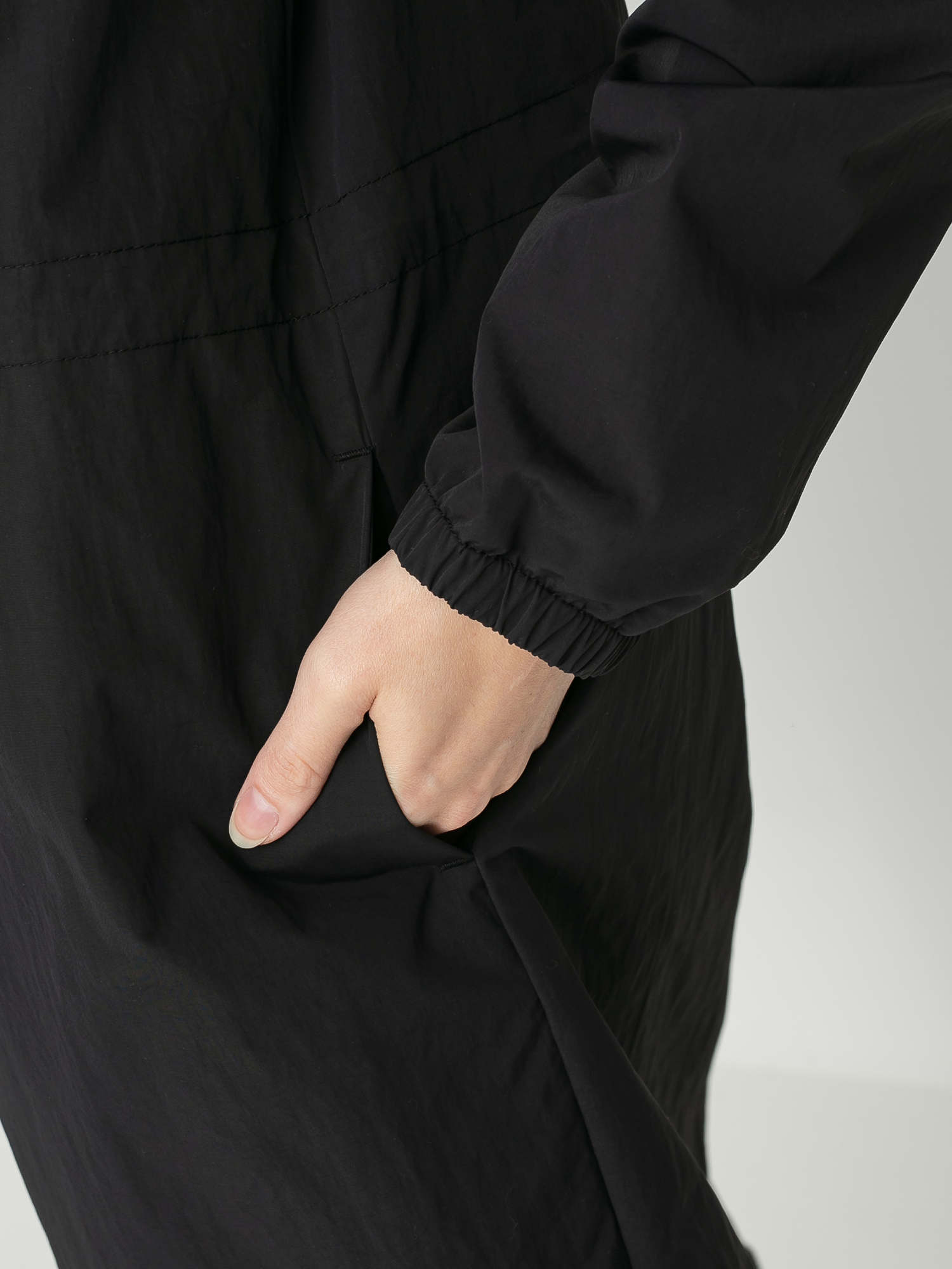 Bunda Vans 66 Supply Long Anorak Mte Wmn (black)