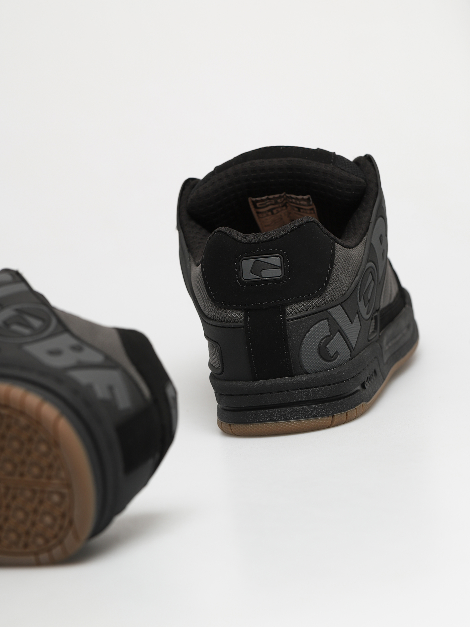 Boty Globe Tilt (black/iron)