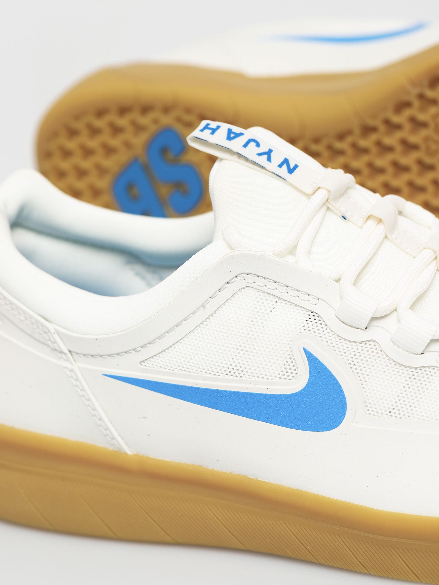 Boty Nike SB Nyjah Free 2 0 (summit white/lt photo blue)