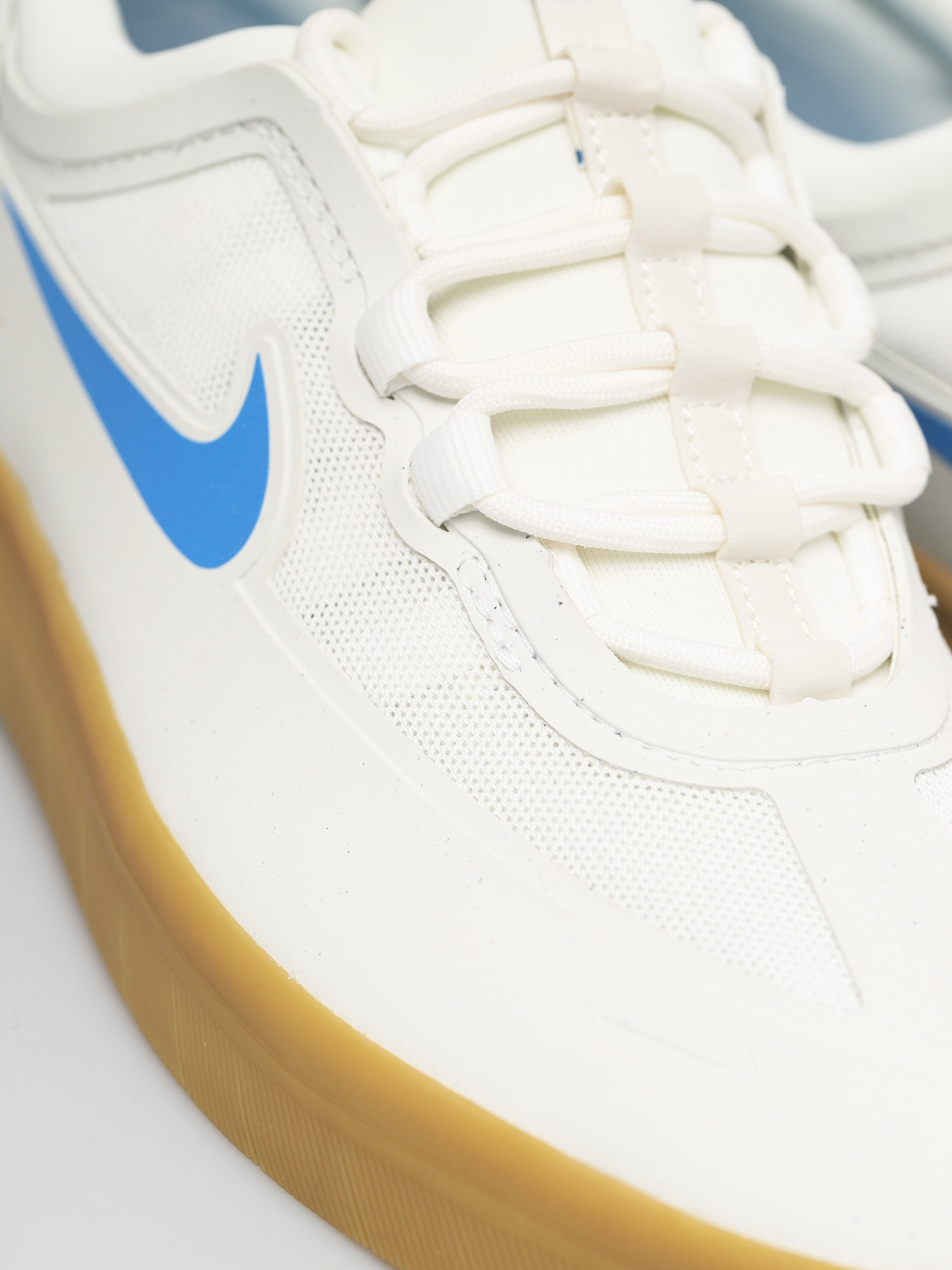 Boty Nike SB Nyjah Free 2 0 (summit white/lt photo blue)