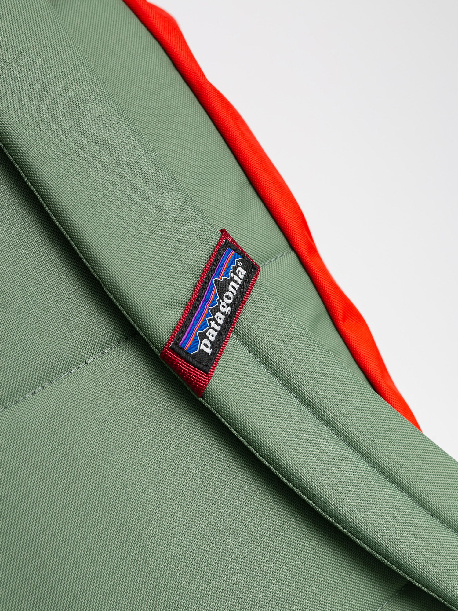 Batoh Patagonia Arbor Classic Pack 25L (catalan coral)