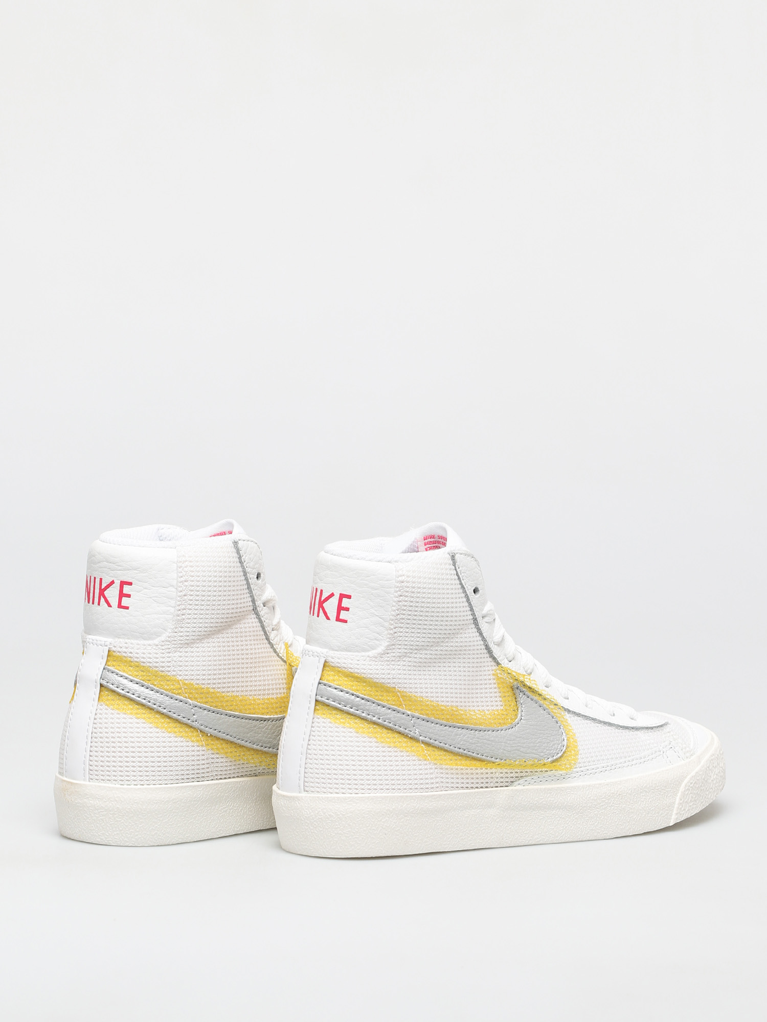 nike blazer mid 77 vintage gold edition with chain