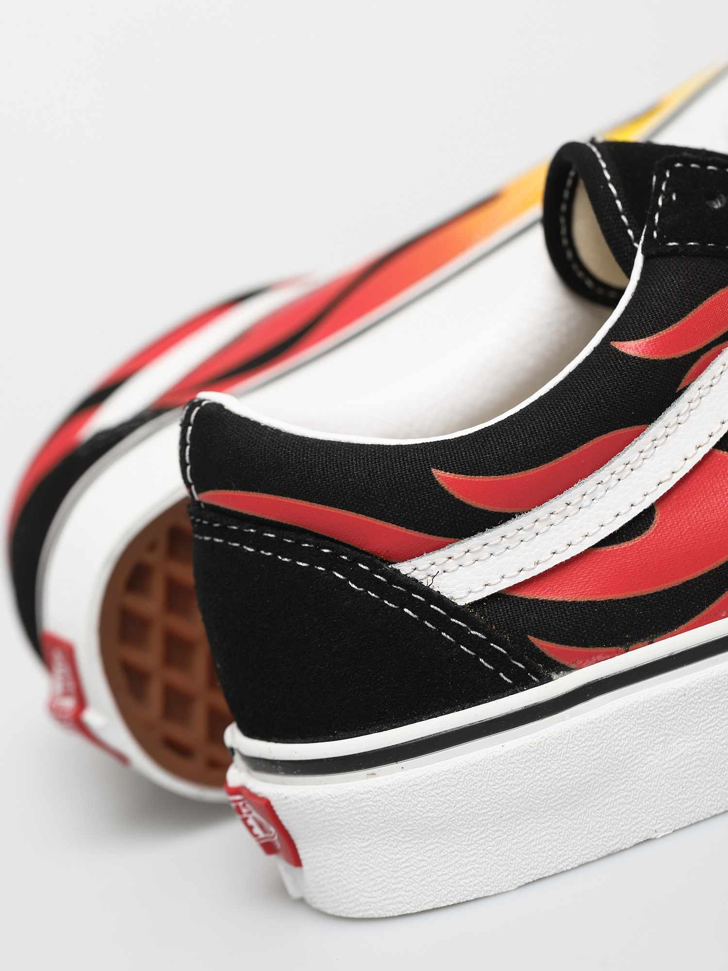 Boty Vans Old Skool (flame/black/black/true white)