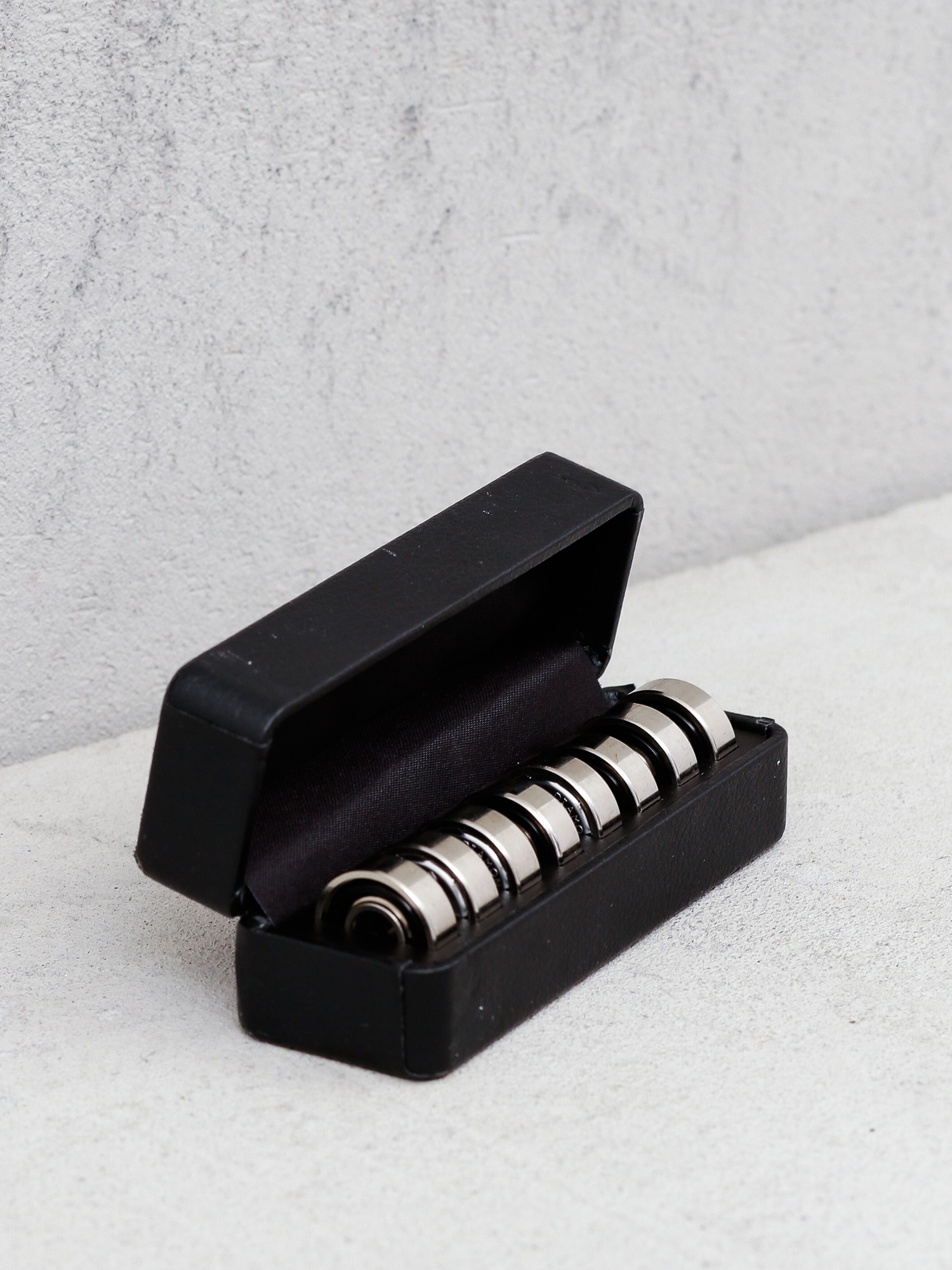 Ložiska Diamond Supply Co. Hella Fast Titan (titanium)