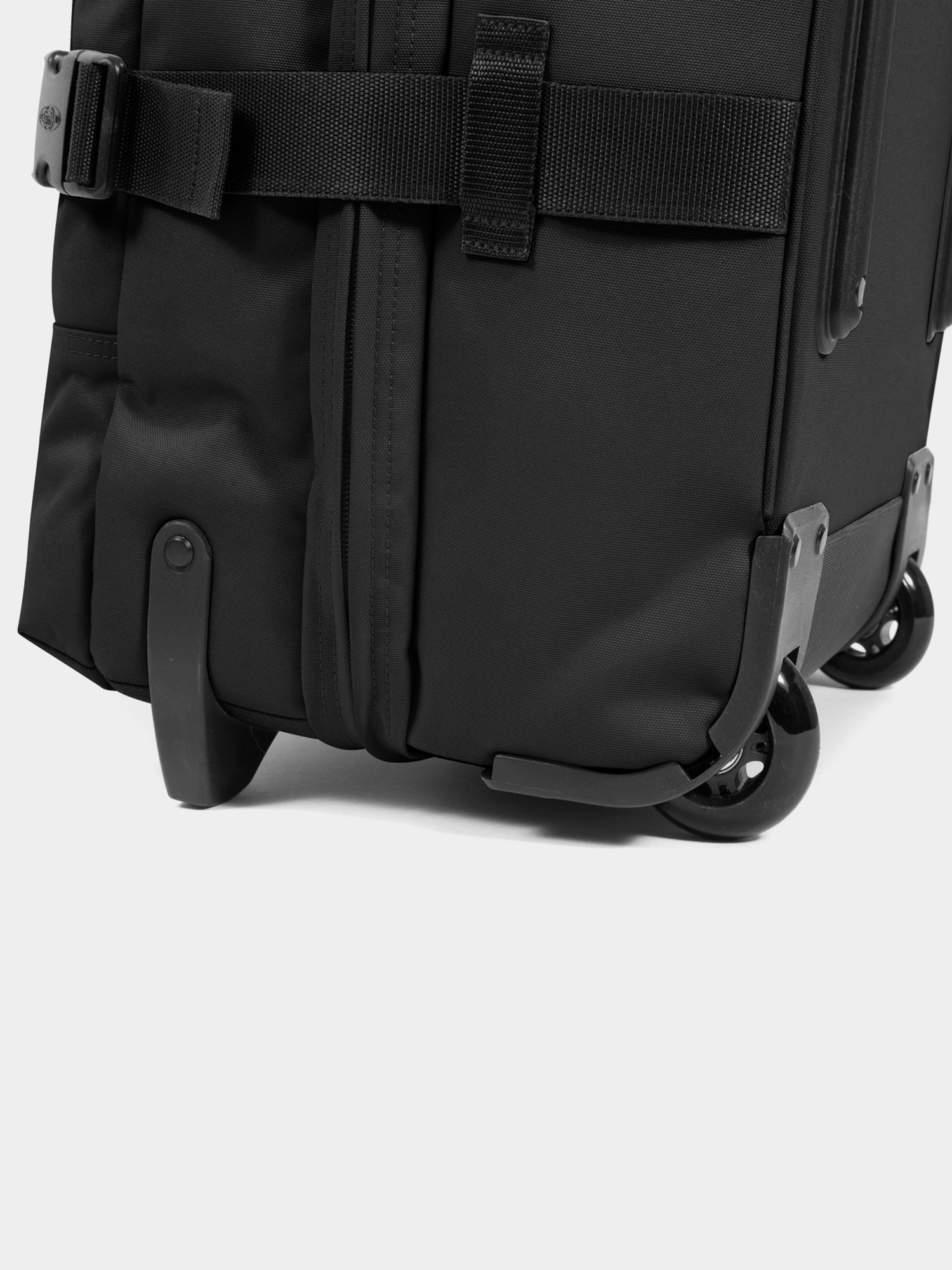 Kufr Eastpak Tranverz M (black)