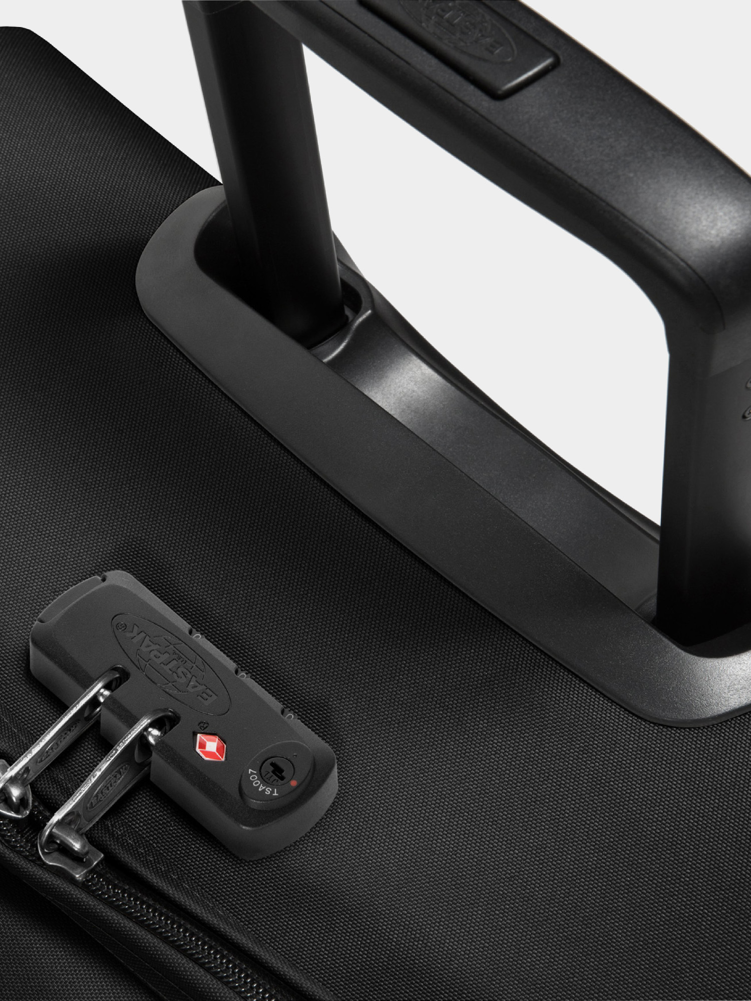 Kufr Eastpak Tranverz M (black)