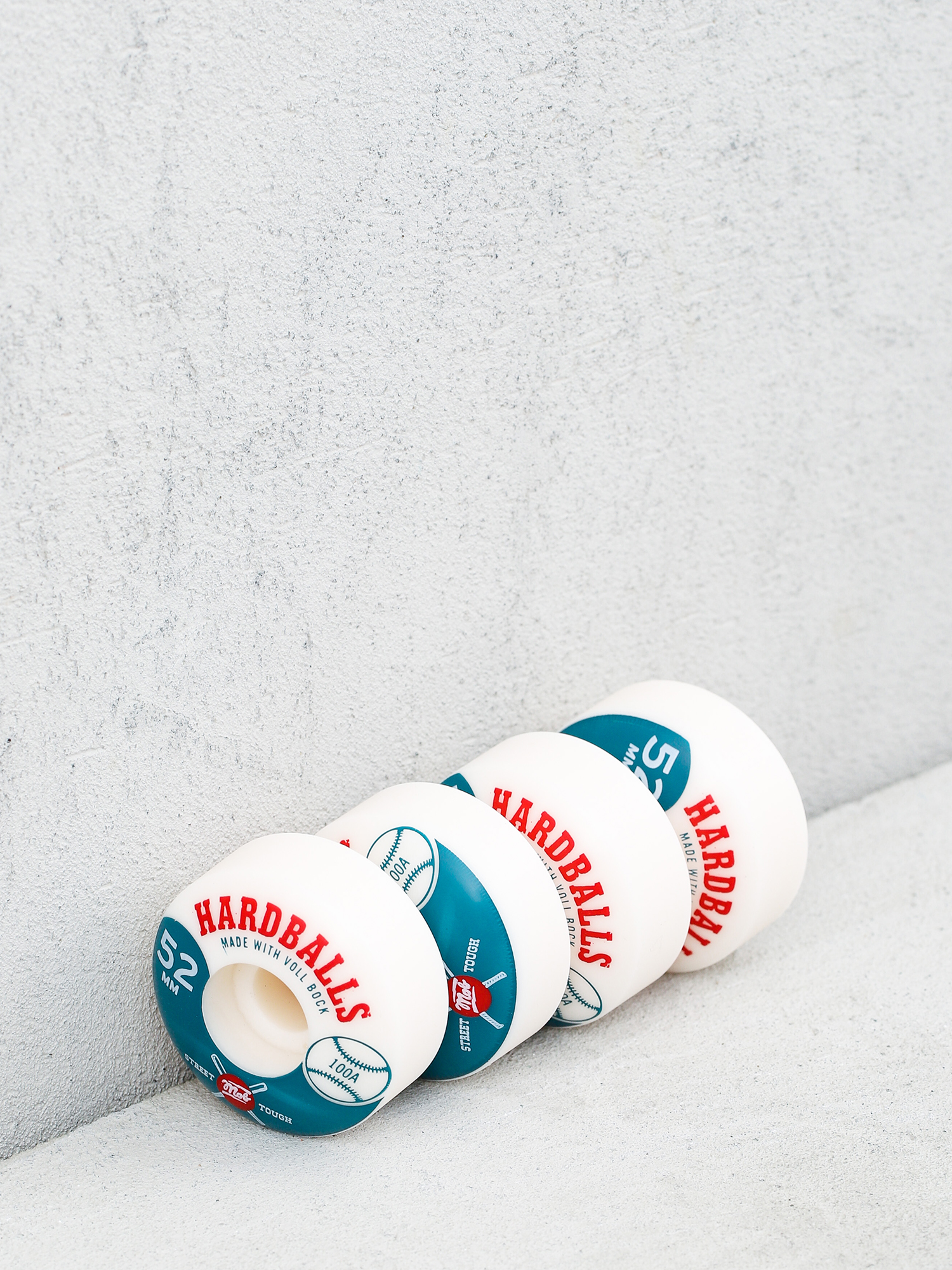 Kolečka Mob Skateboards Hardballs (white/teal)