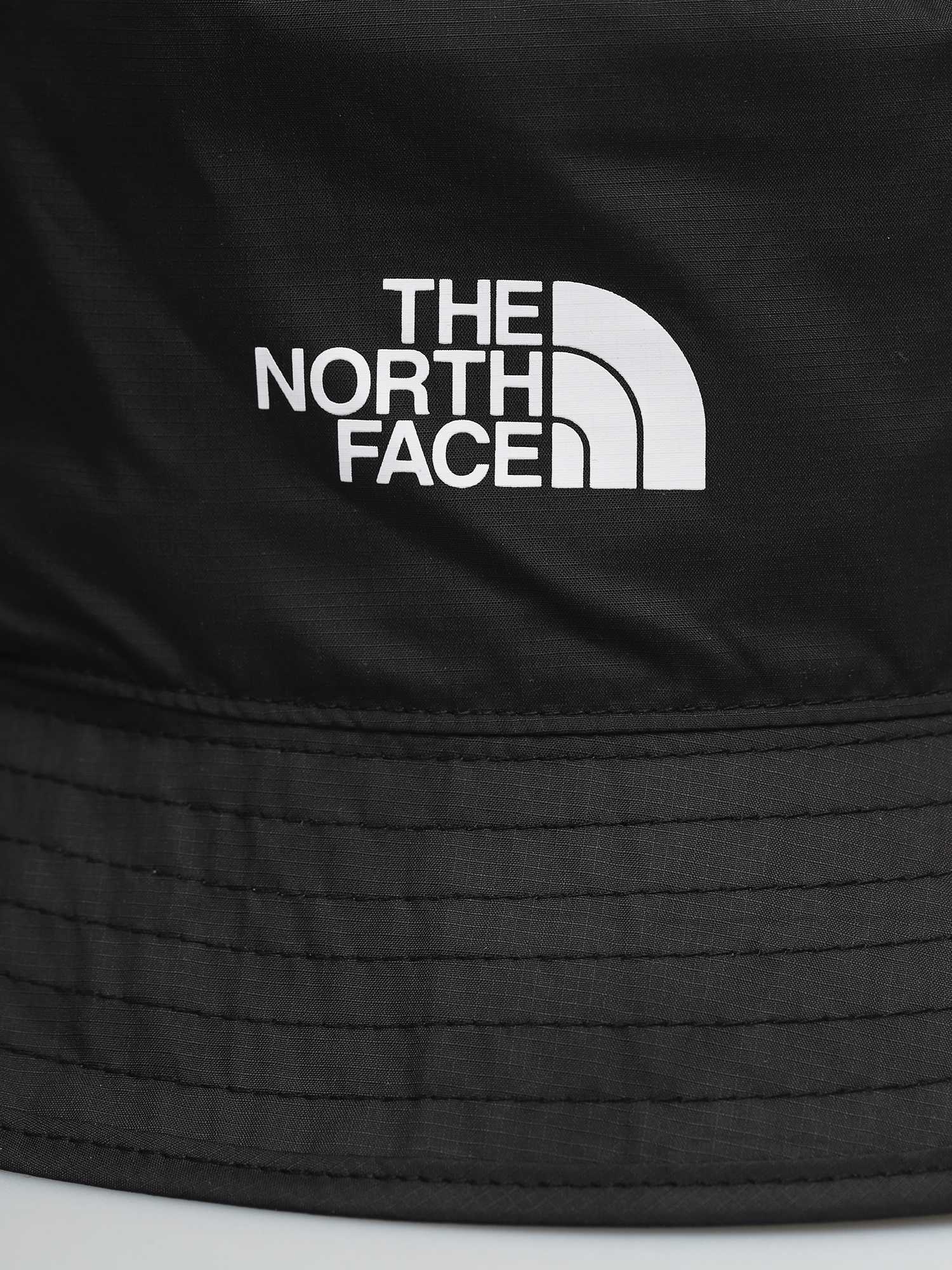 Klobouk The North Face Sun Stash (tnf black/tnf white)