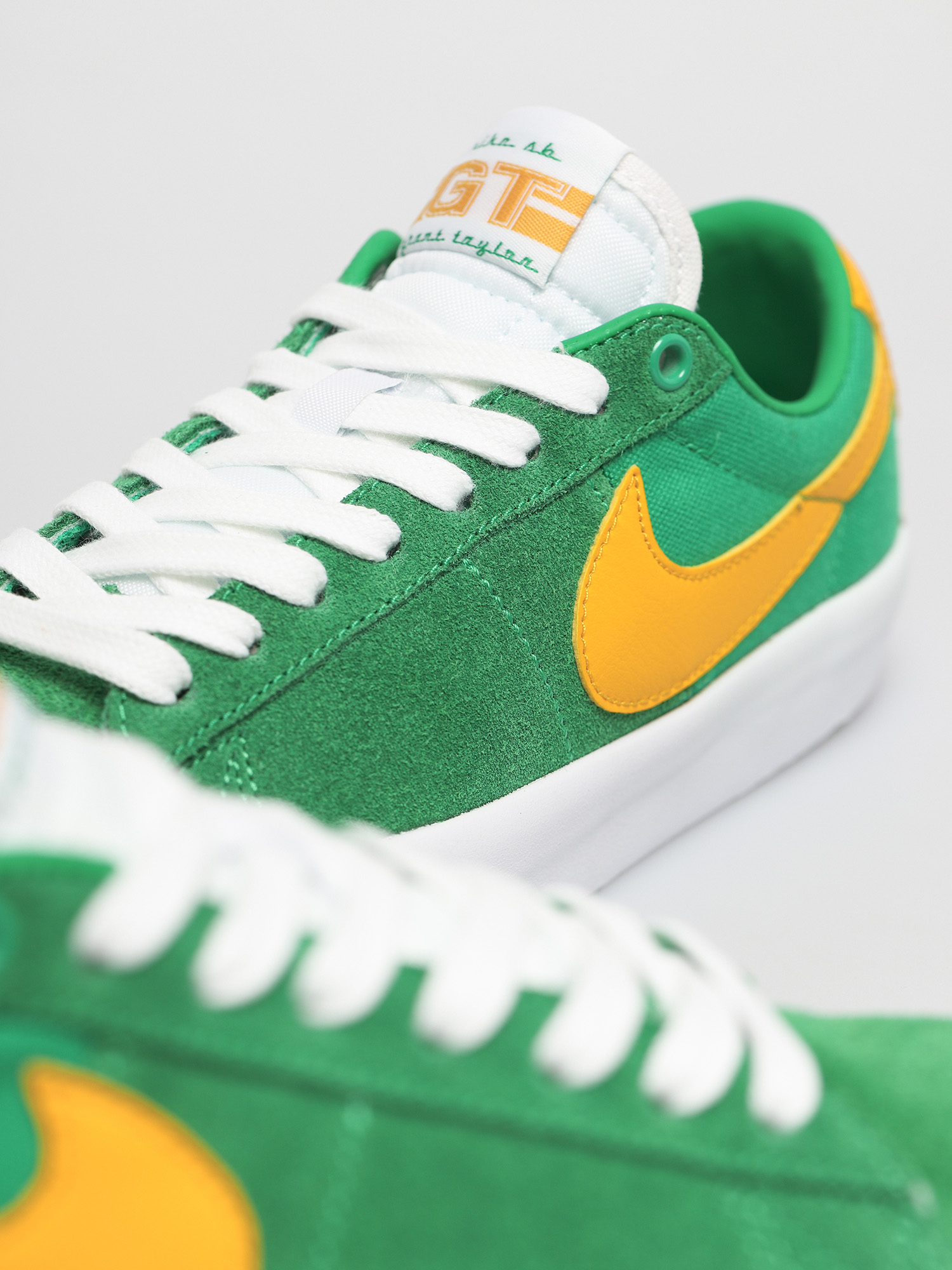 Boty Nike SB Zoom Blazer Low Pro Gt (lucky green/university gold black white)