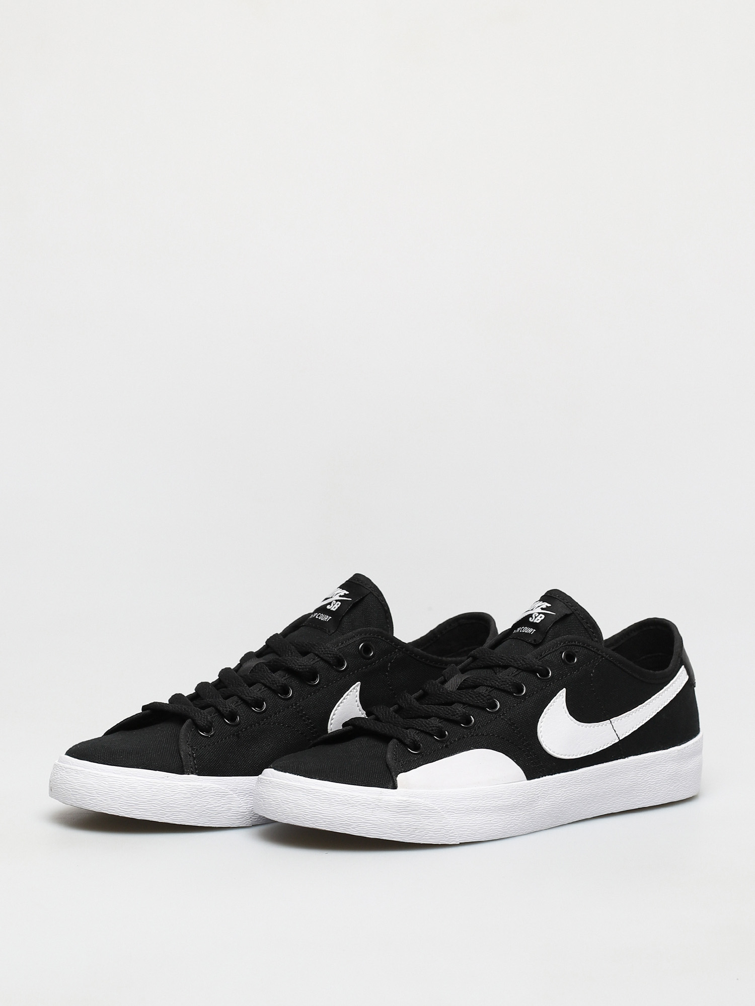 Boty Nike SB Blazer Court (black/white black gum light brown)