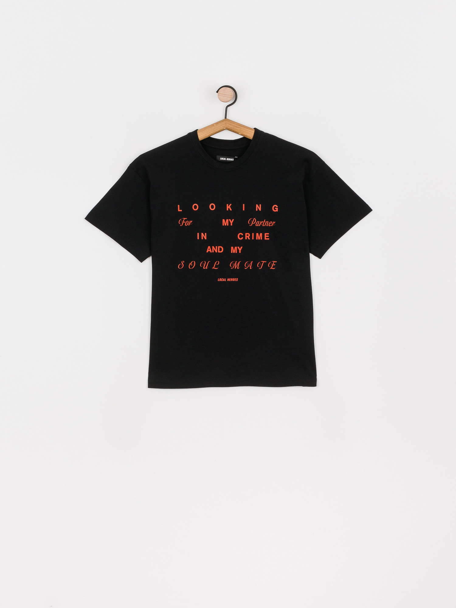 Tričko Local Heroes Looking For Wmn (black)