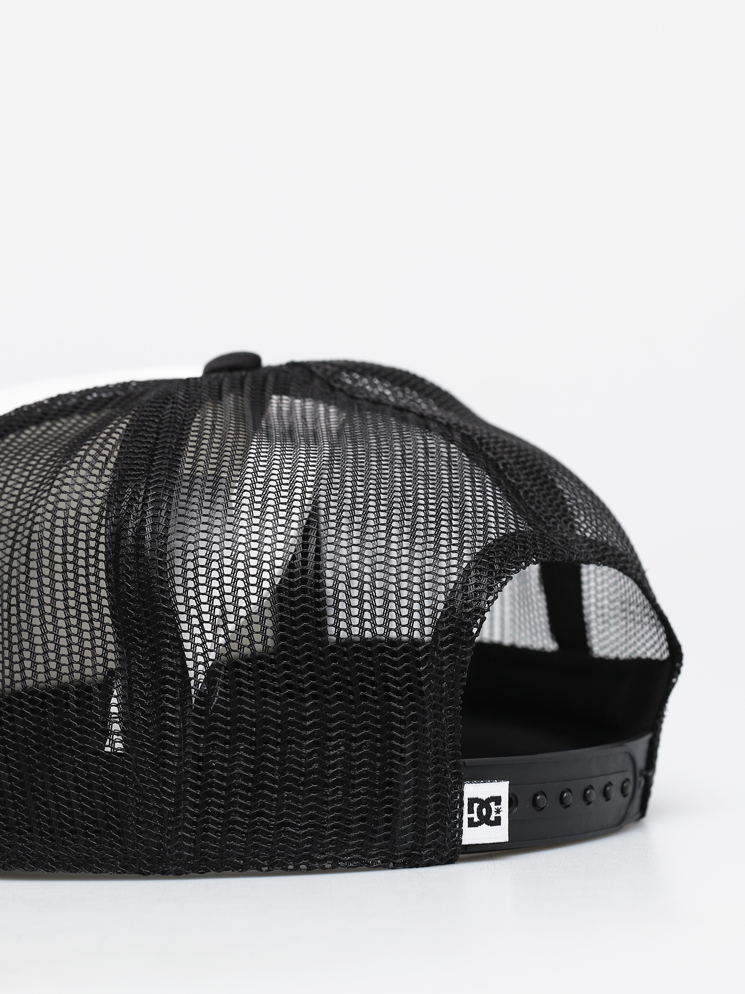 Kšiltovka DC Gas Station Trucker ZD (white/black)