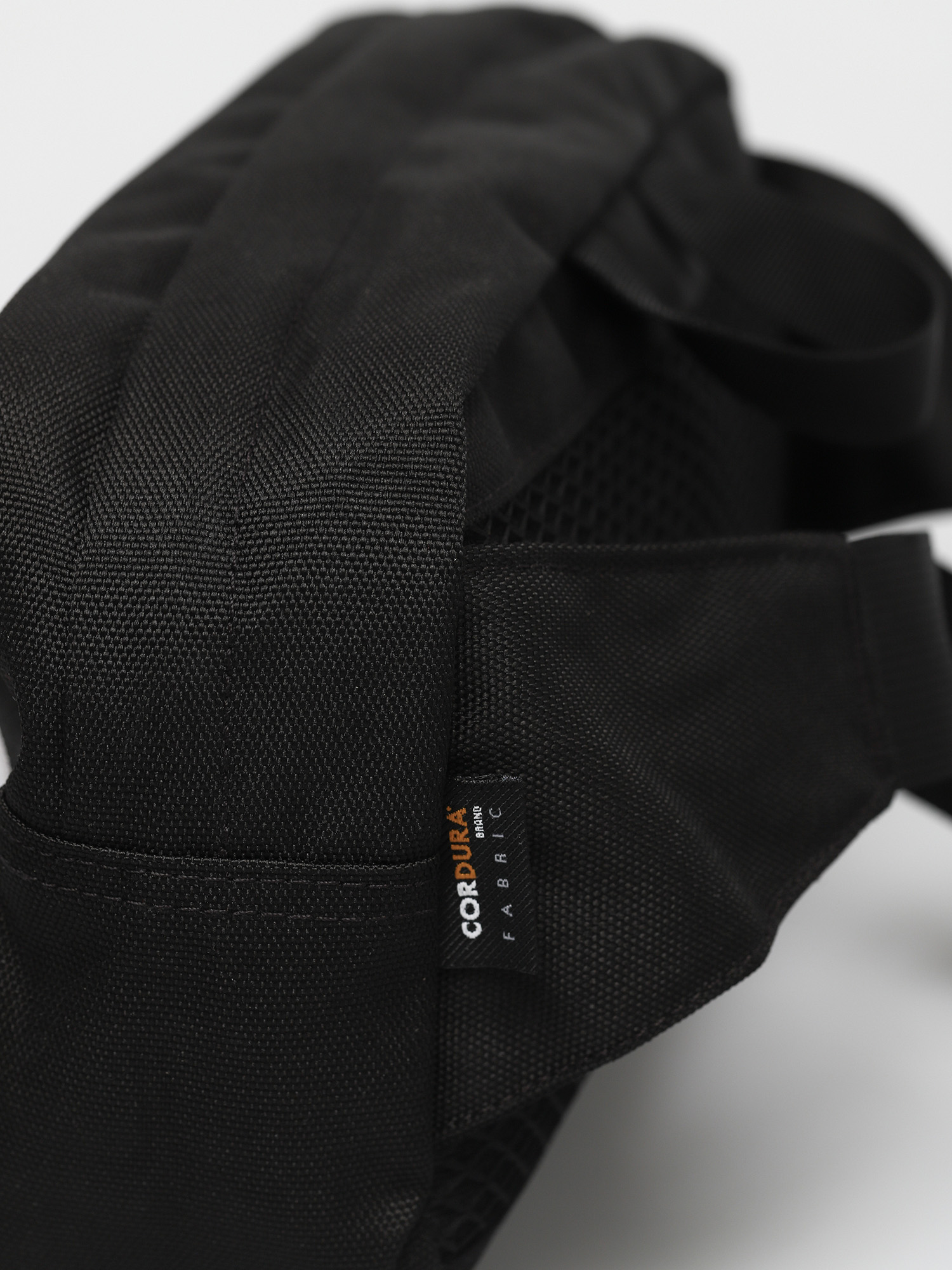 Ledvinka Vans Construct (black/white)