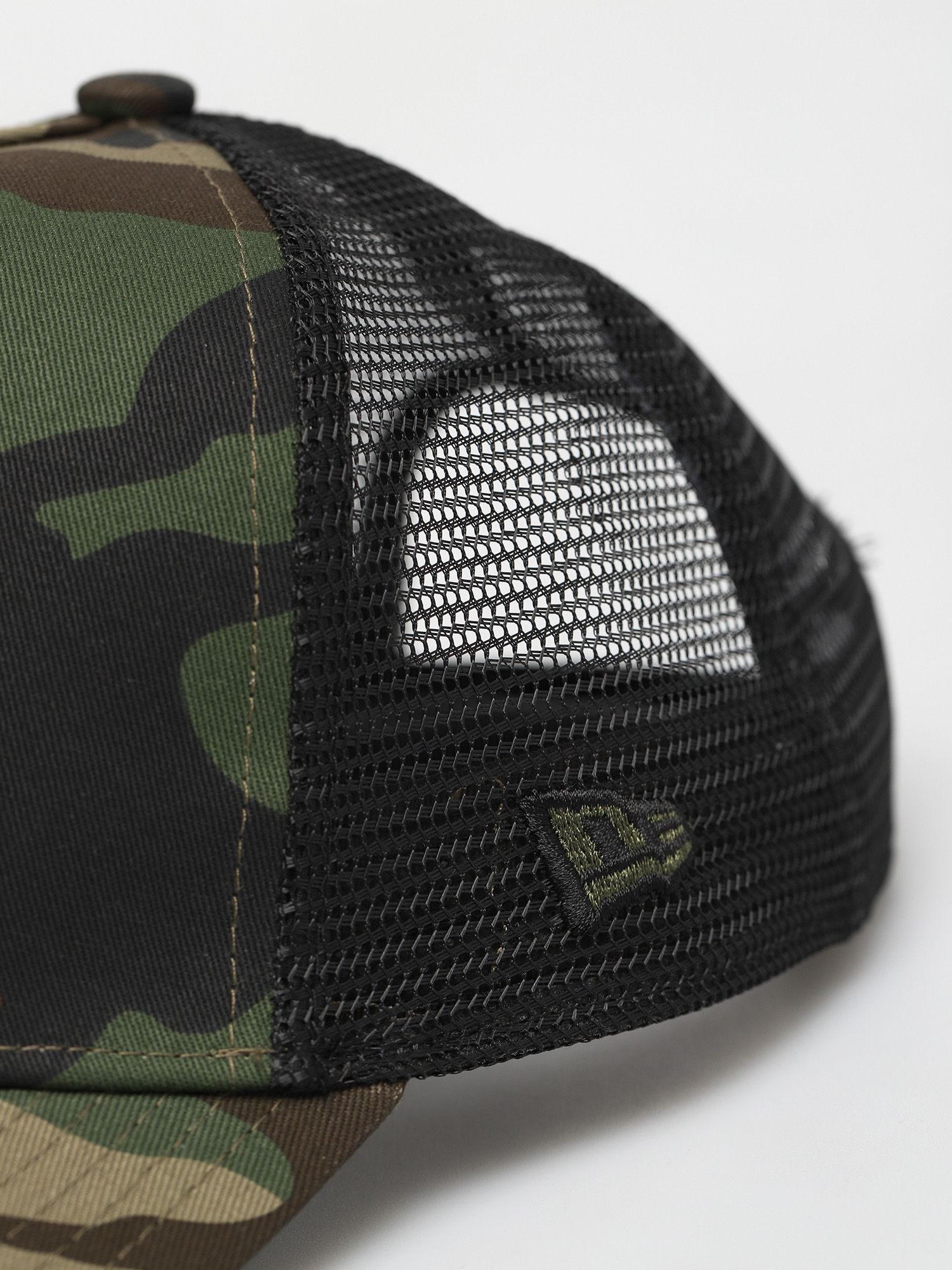 Kšiltovka  New Era Clean Trucker New York Yankees ZD (woodland camo/black)