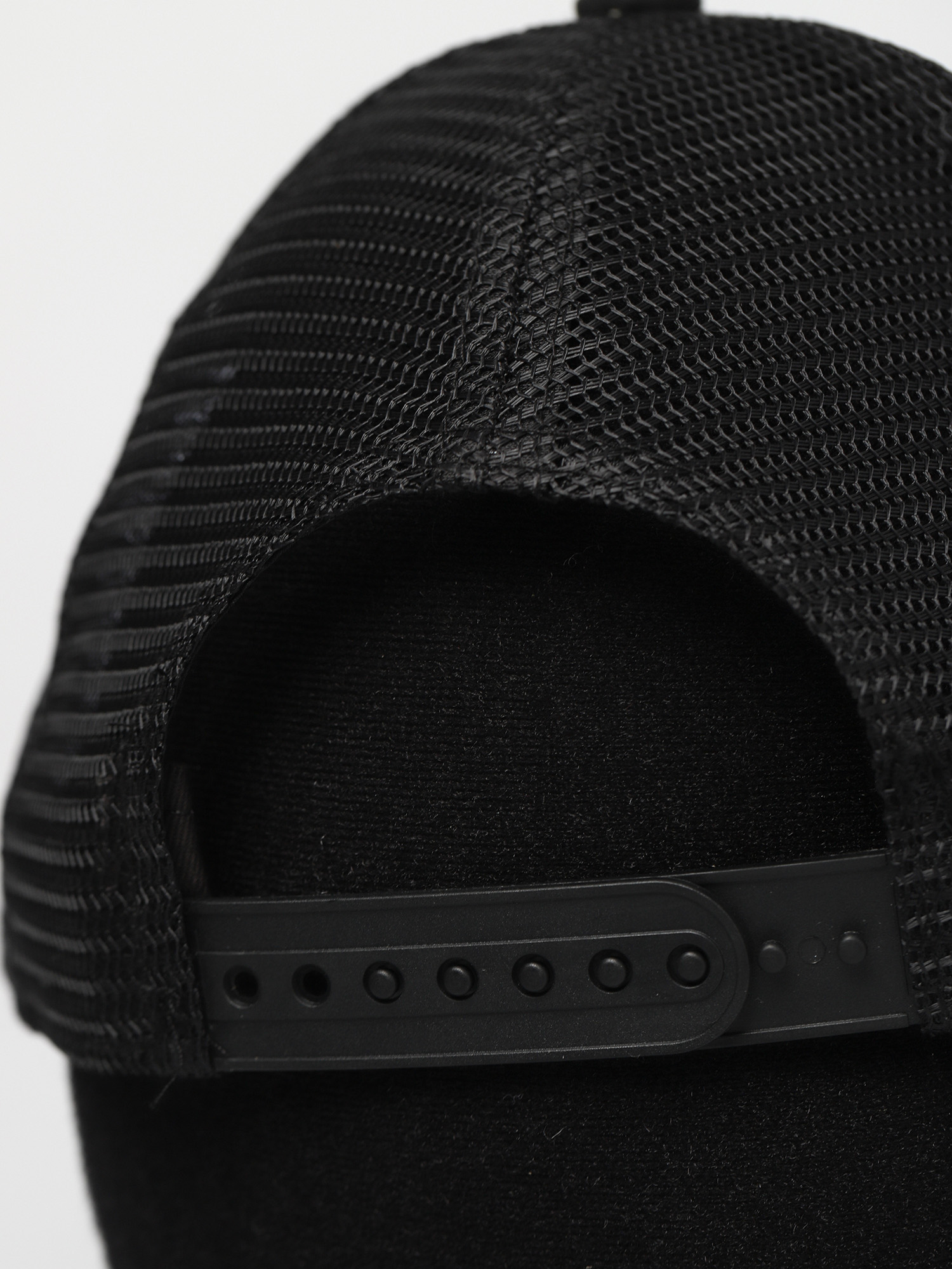 Kšiltovka  New Era Clean Trucker New York Yankees ZD (woodland camo/black)