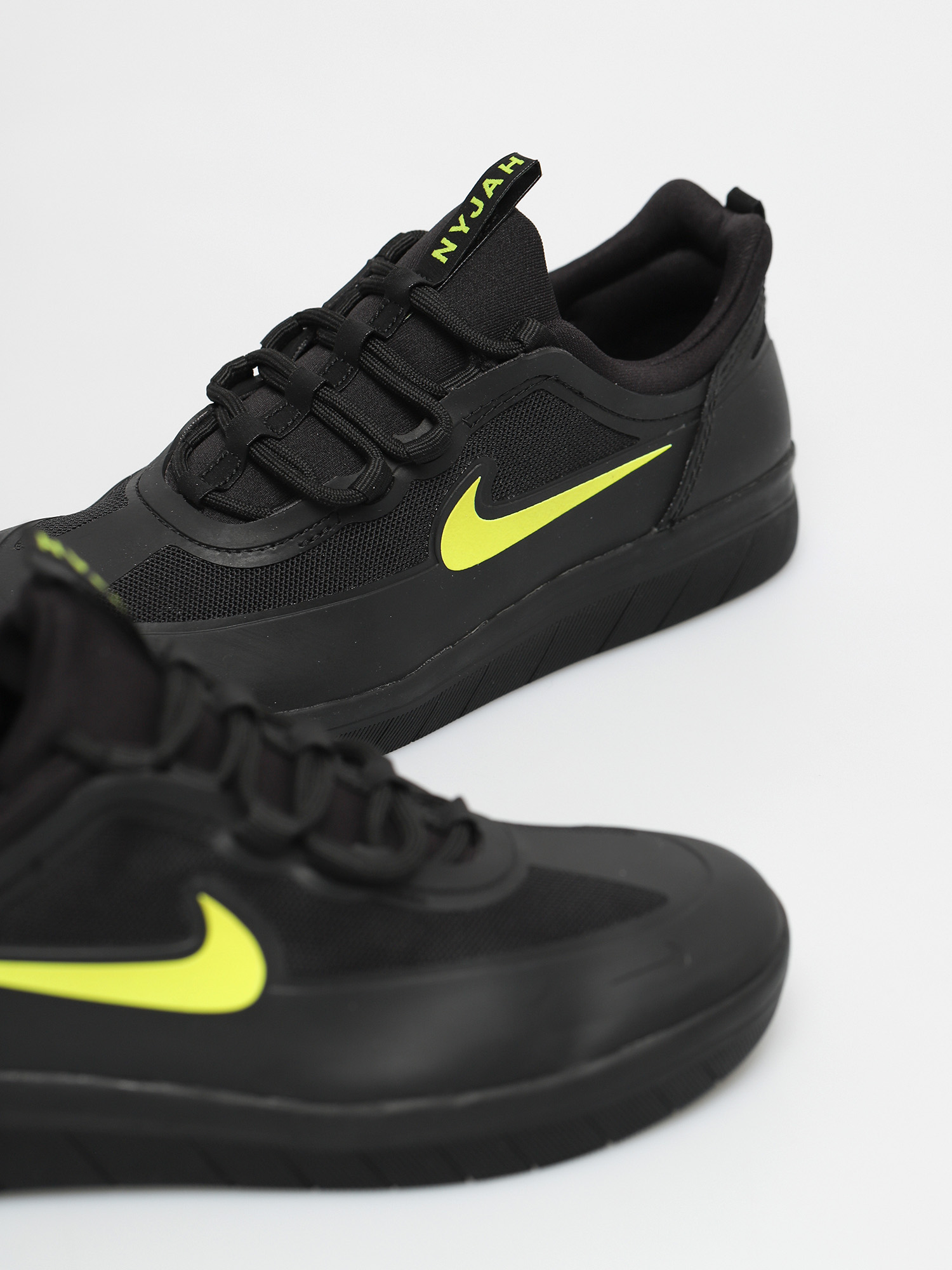 nike sb nyjah free 2 cyber black
