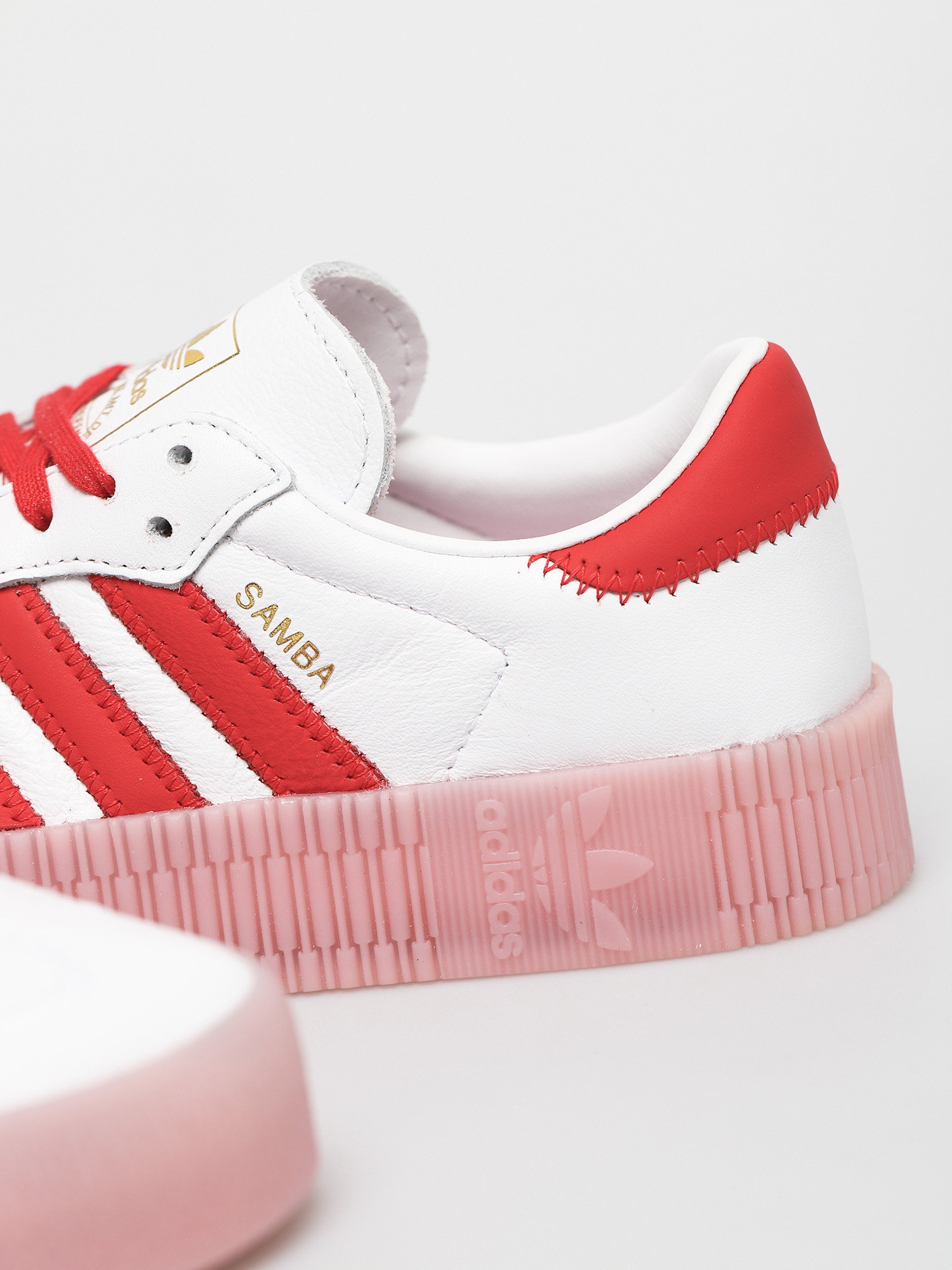 Boty adidas Originals Sambarose Wmn (ftwwht/vivred/trupnk)