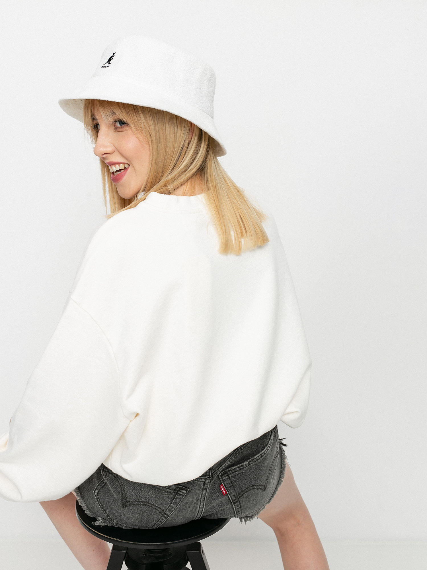 Mikina Levi's® Graphic Melrose Slouchy Wmn (crew hummingbird left chest)