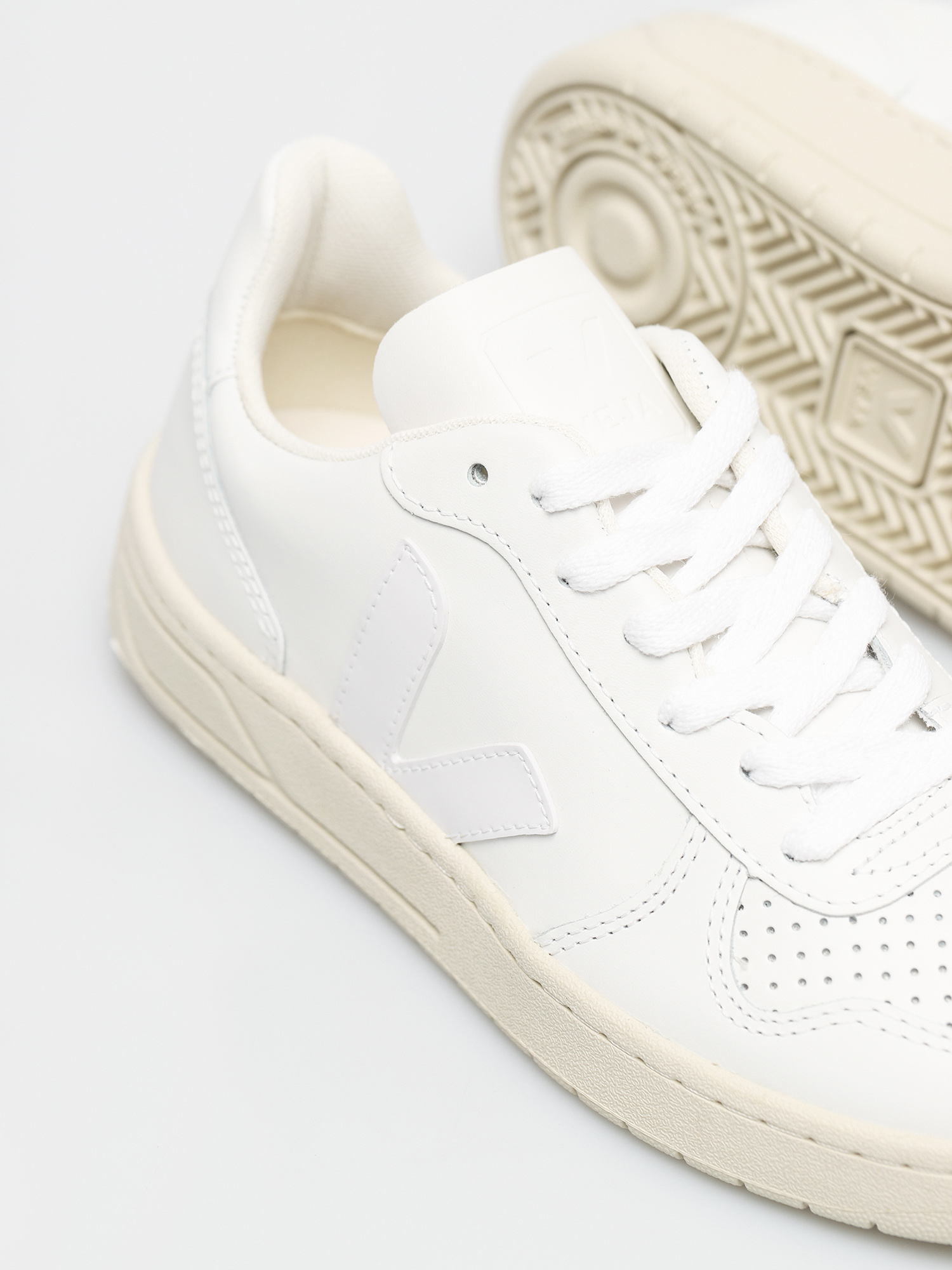 Boty Veja V-10 Wmn (leather extra white)