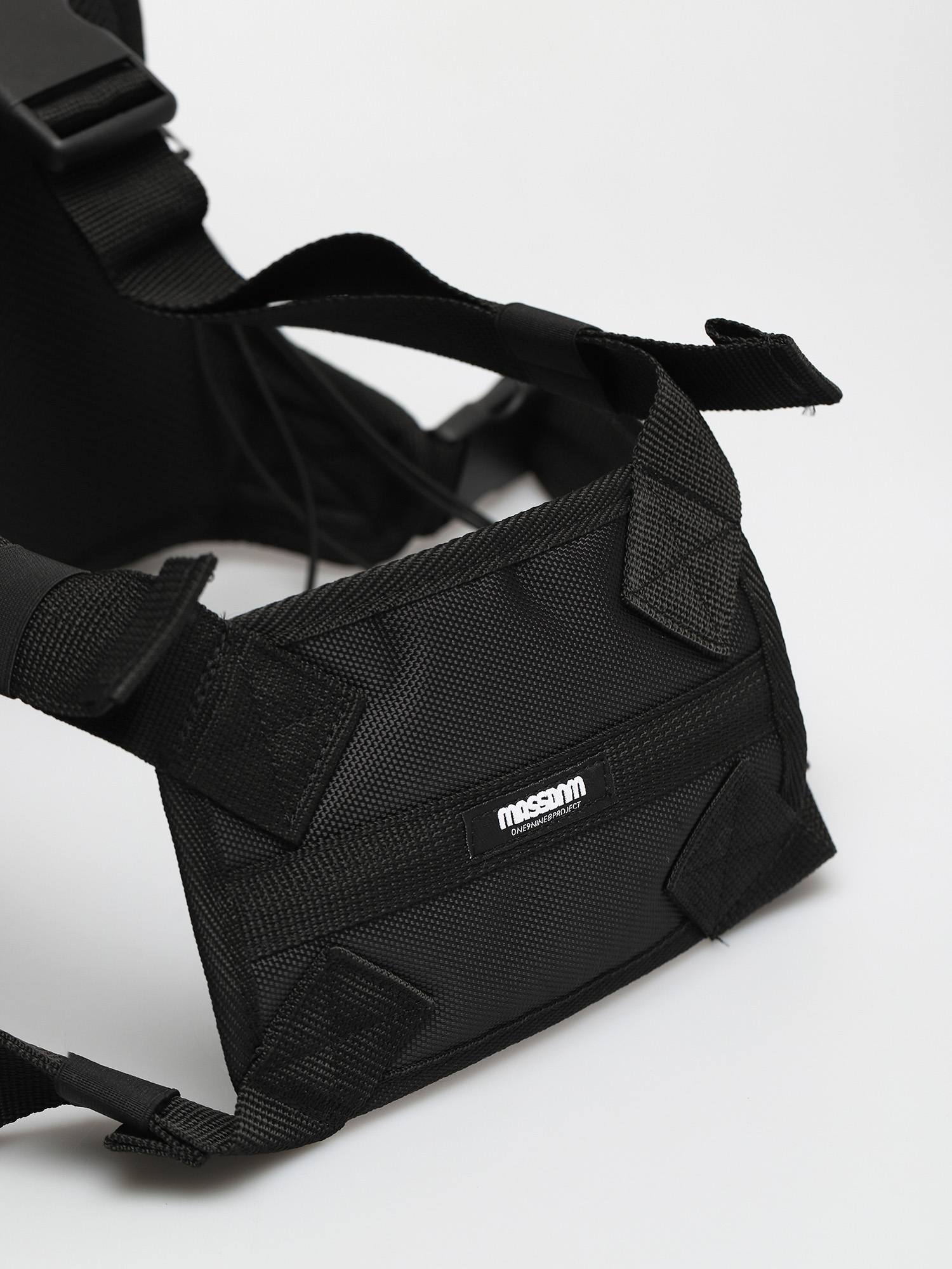 Taška MassDnm Chest Bag Signature (black)