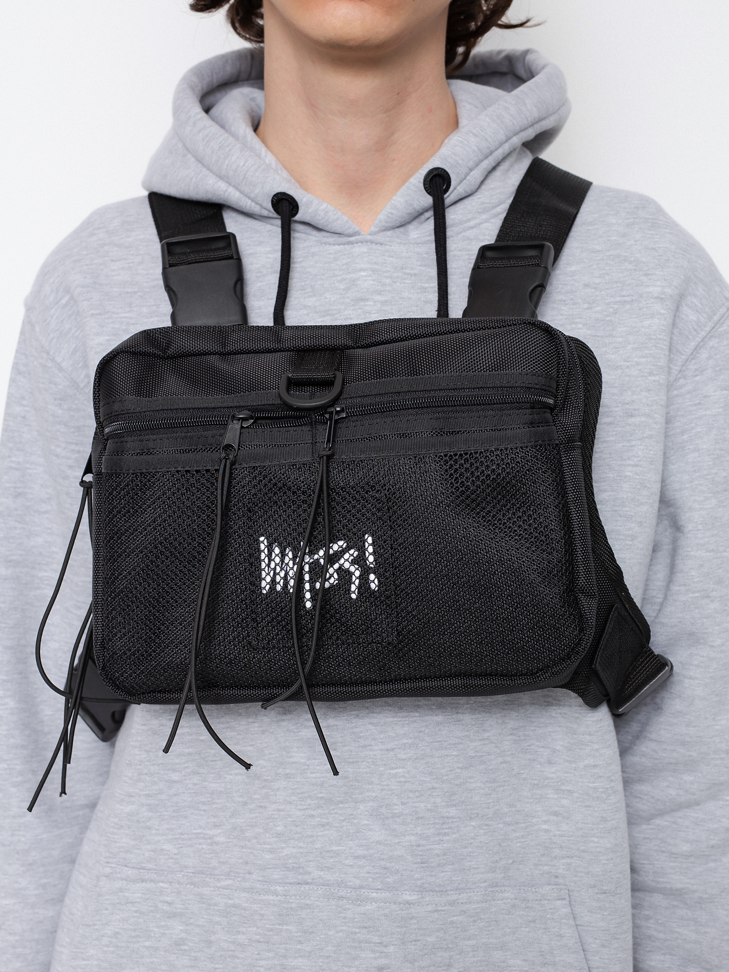 Taška MassDnm Chest Bag Signature (black)