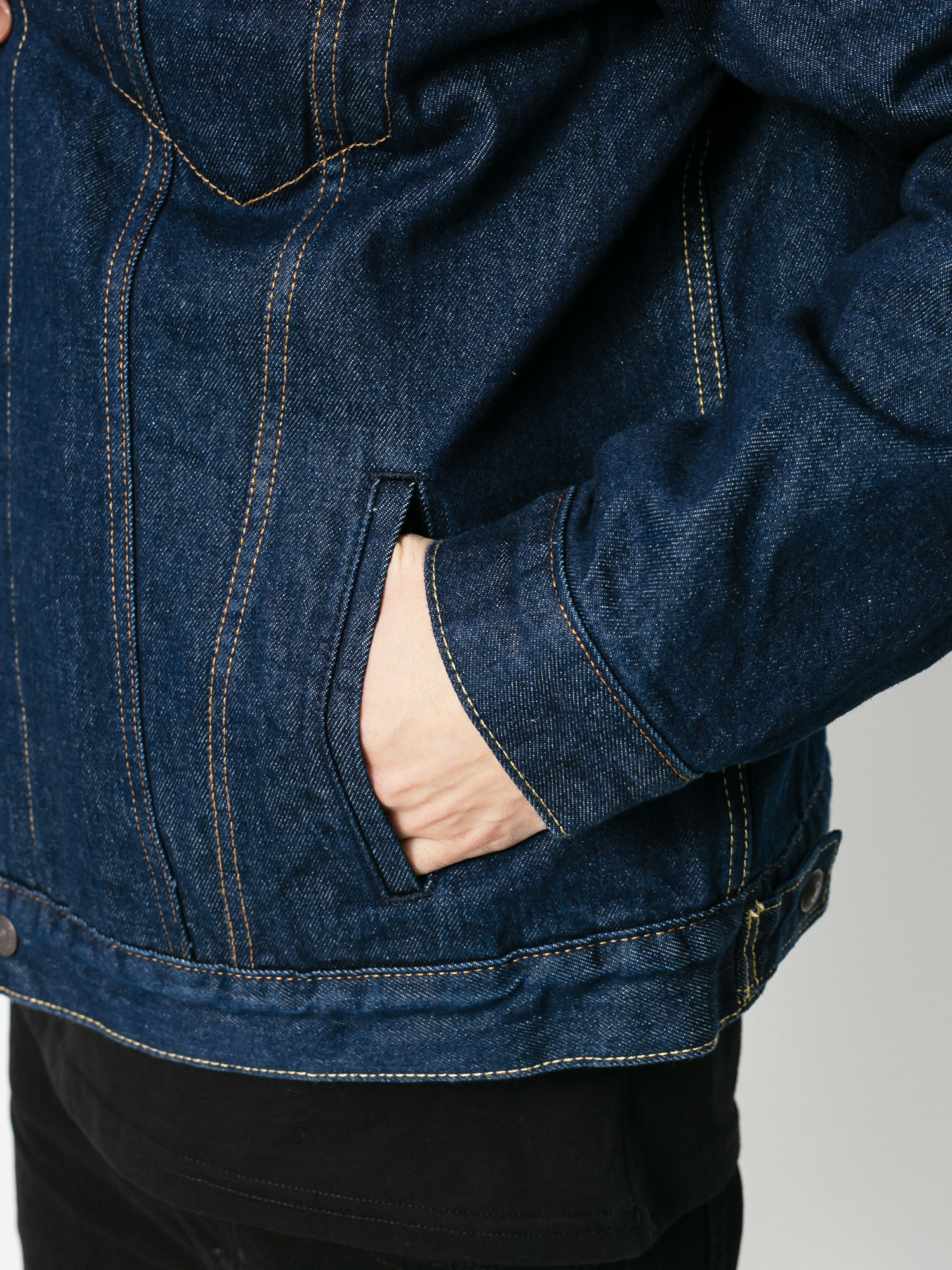 Bunda Levi's® Type 3 Sherpa Trucker (rockridge sherpa)