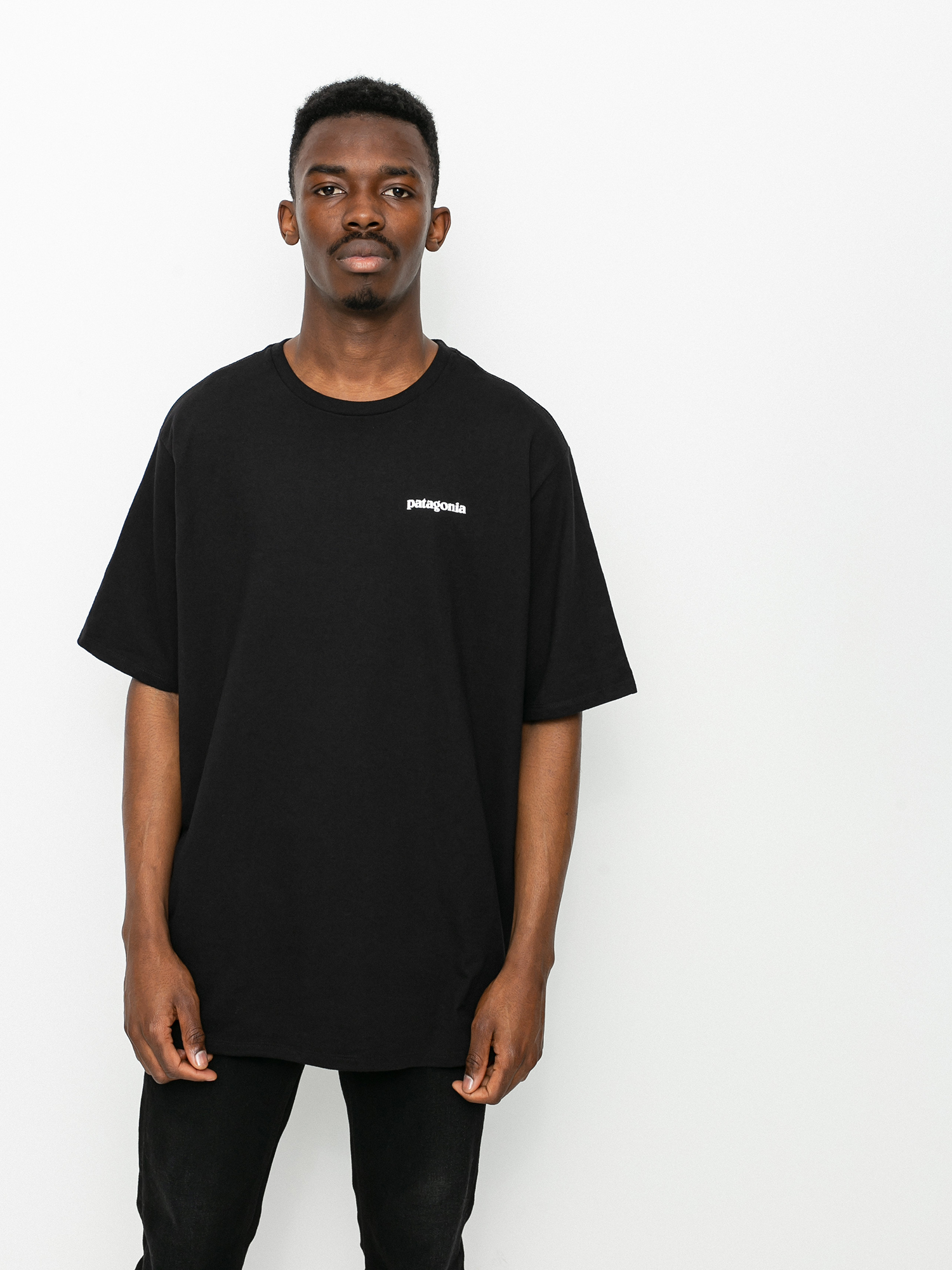 Tričko Patagonia P6 Logo Responsibili (black)