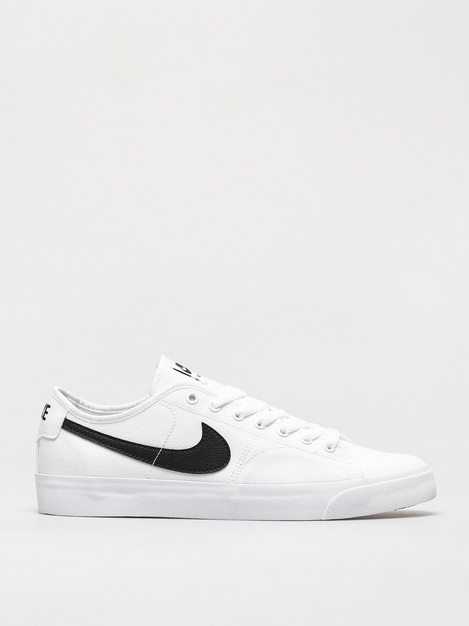 Boty Nike SB Blazer Court (white/black white black)