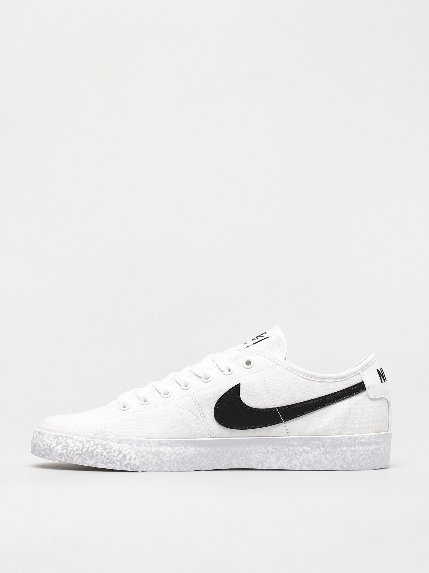Boty Nike SB Blazer Court (white/black white black)
