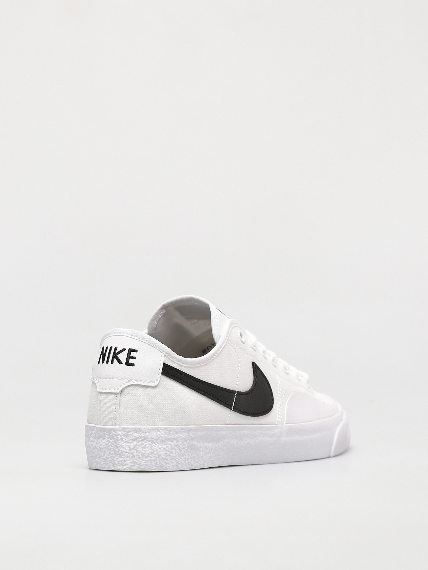 Boty Nike SB Blazer Court (white/black white black)