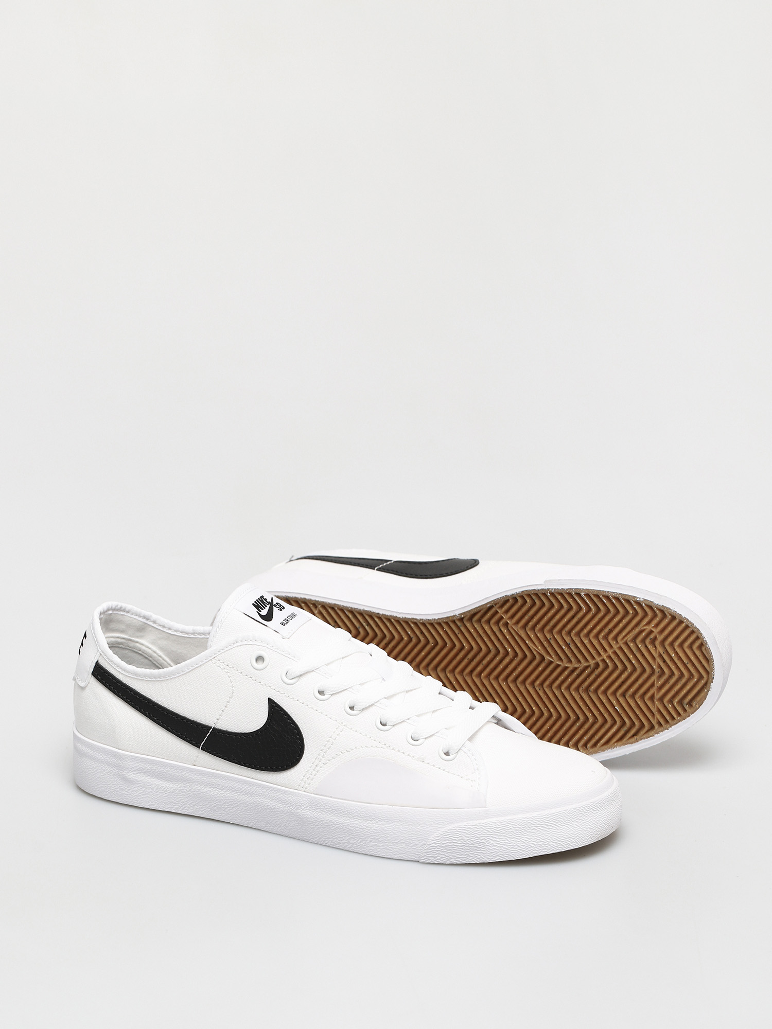 Boty Nike SB Blazer Court (white/black white black)