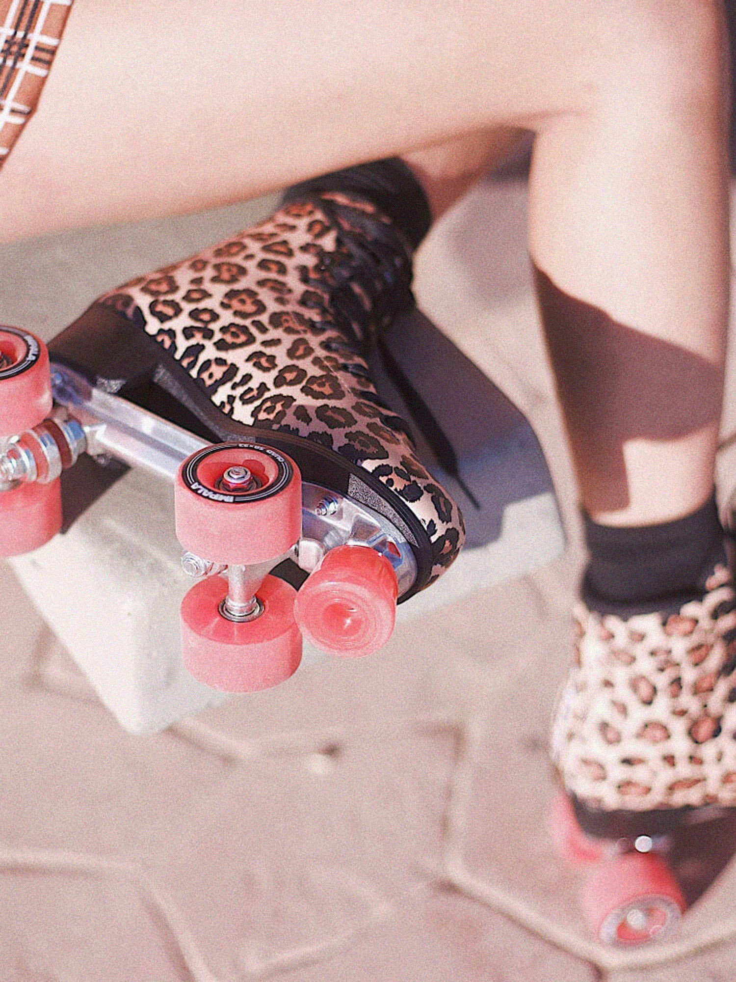 Kolečkové brusle Impala Quad Skate Wmn (leopard)