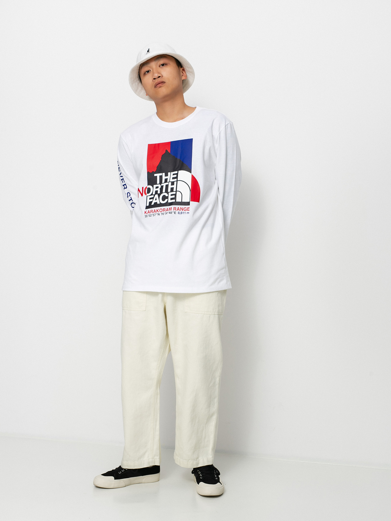 Triko The North Face Karakoram Graphic (tnf white)